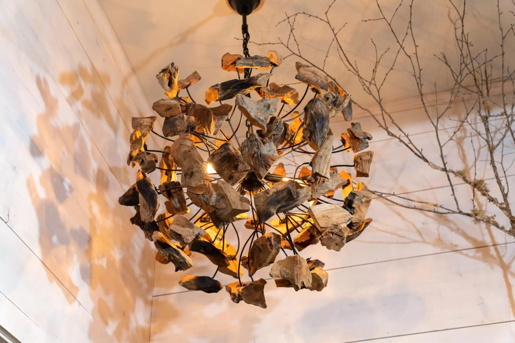 Decorative detail, Winter in The White Birch Inn