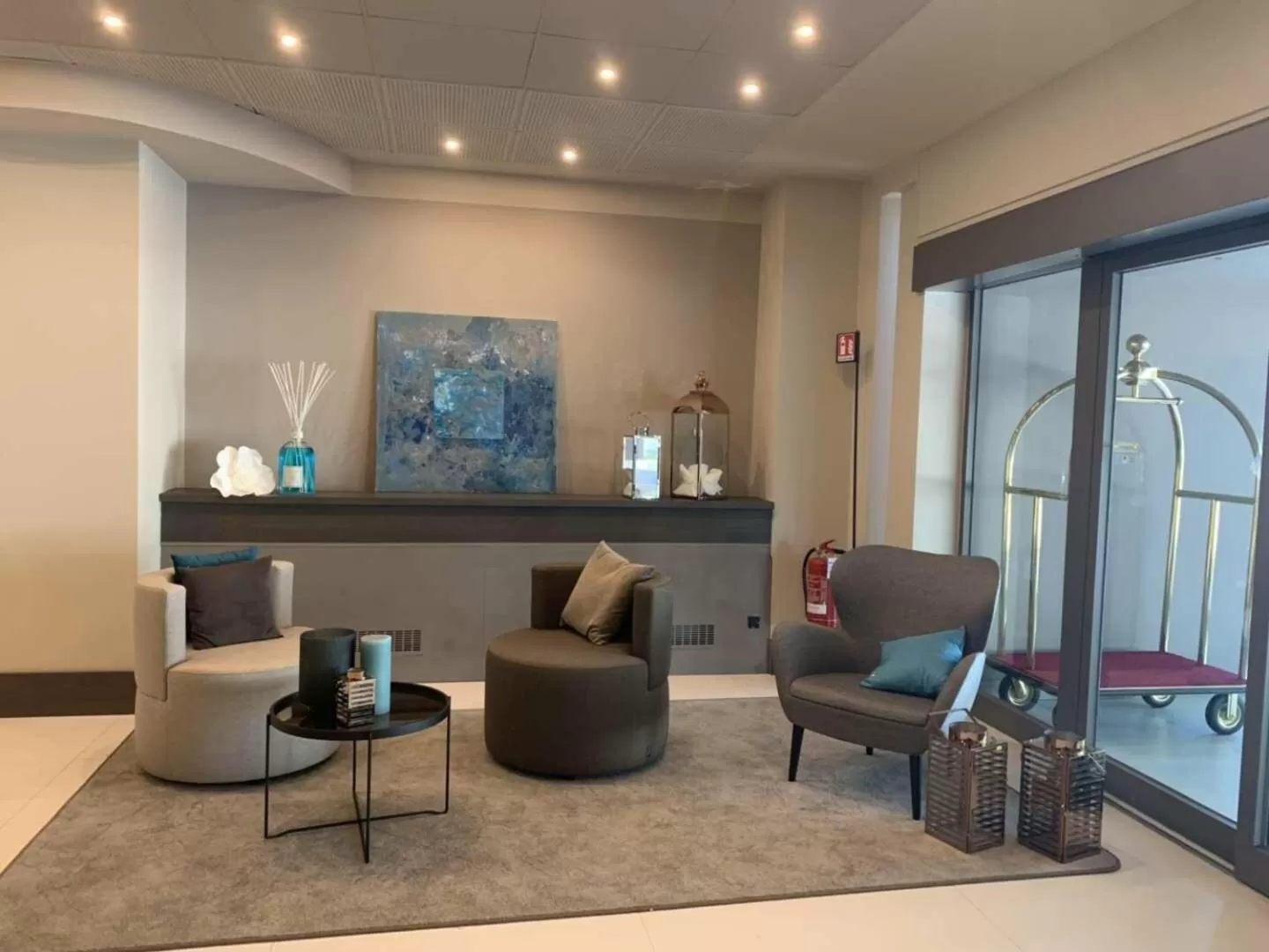 Lobby or reception in DC HOTEL INTERNATIONAL