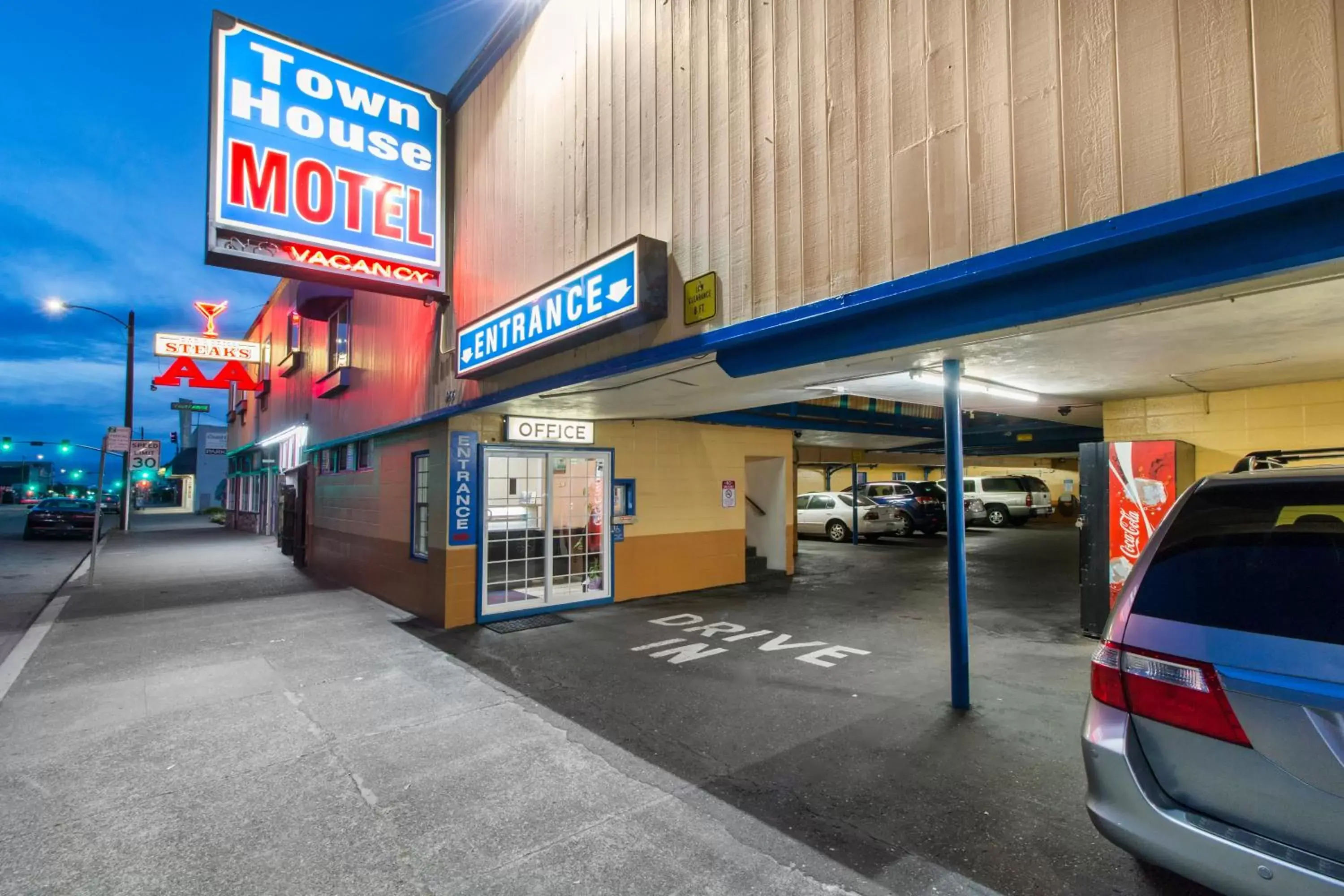 Property building in Eureka Town House Motel - Historic Old Town Property building in Eureka Town House Motel - Historic Old Town