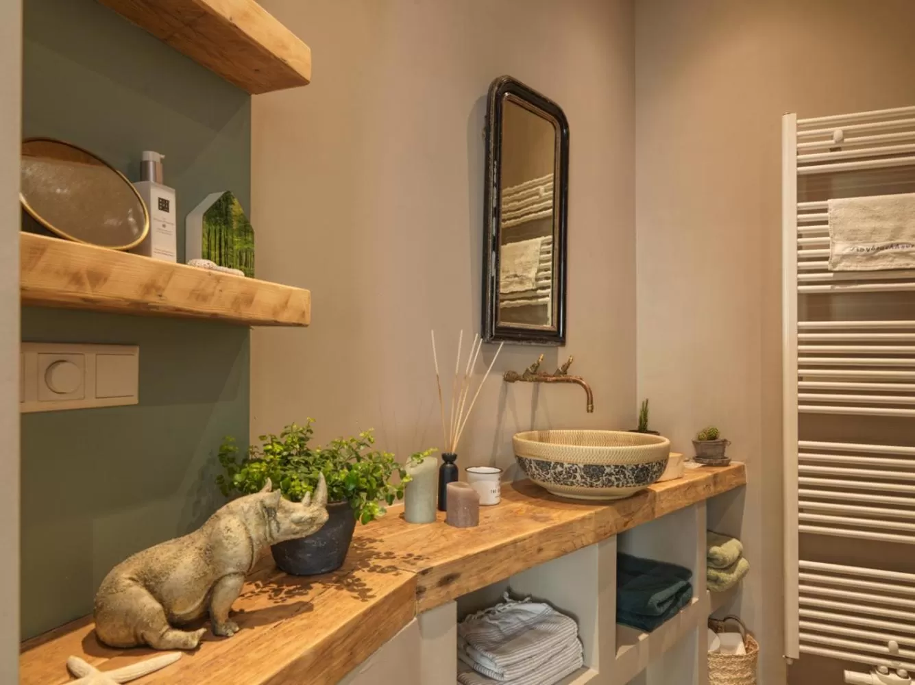 Bathroom in Tiny Beachhouse