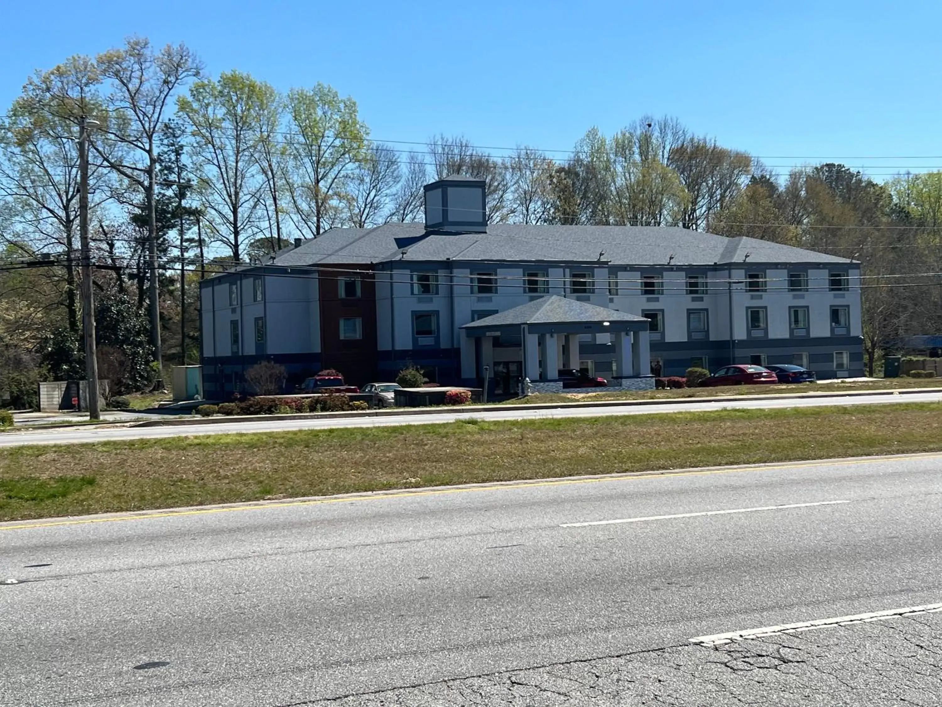 Property Building in Jamestown inn & Suites