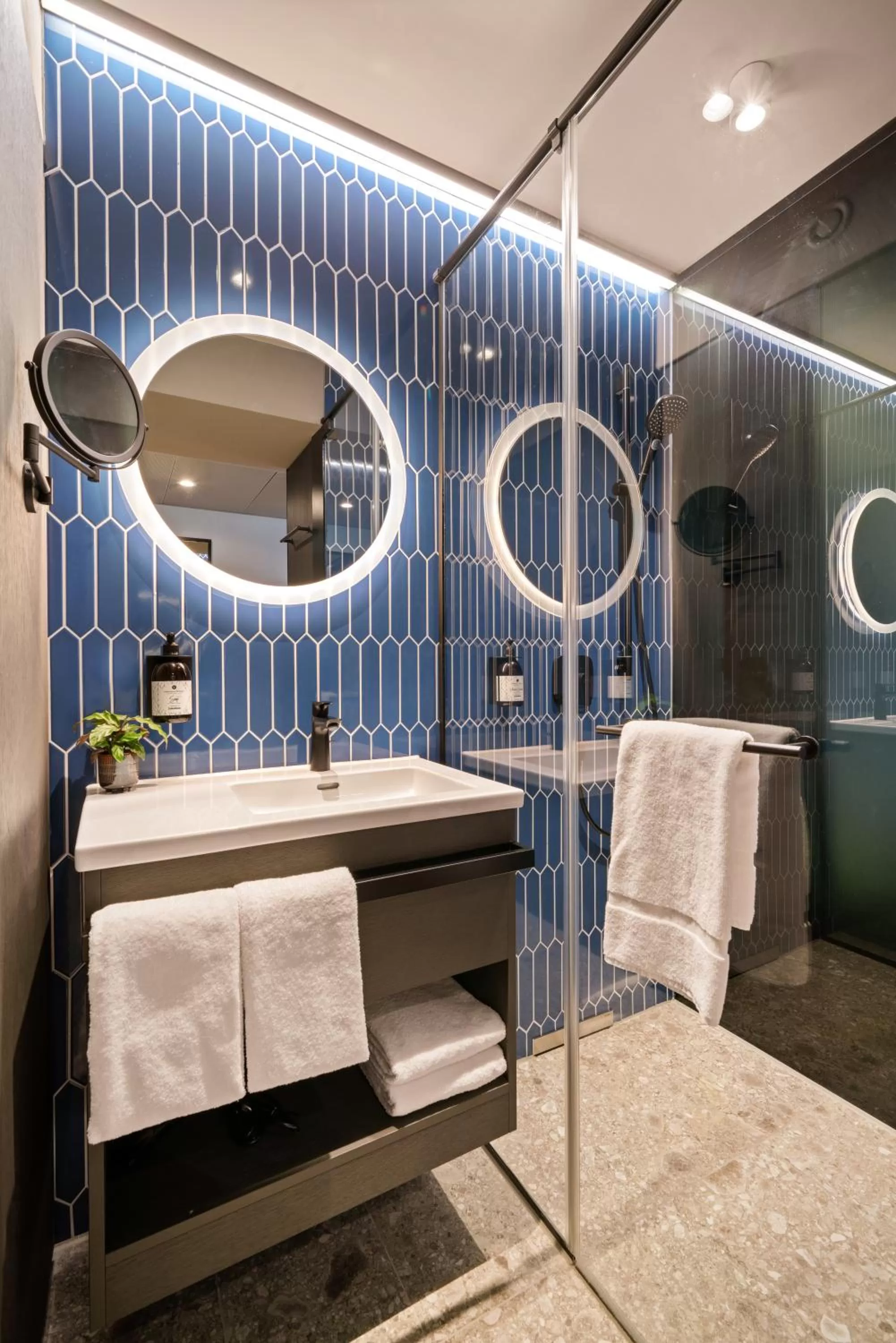 Bathroom in Lukullum