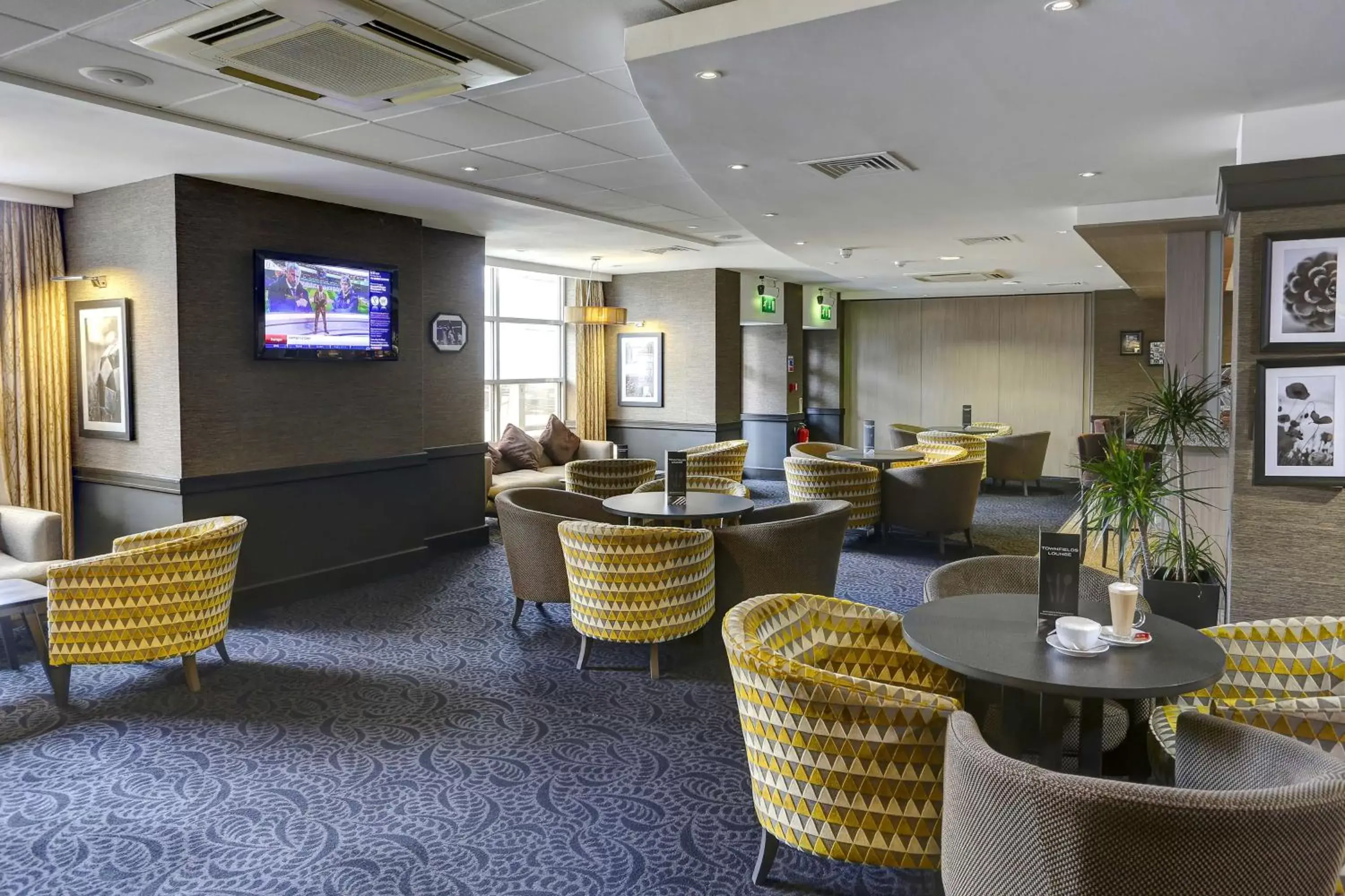 Lounge or bar, Lounge/Bar in Best Western Manchester Altrincham Cresta Court Hotel