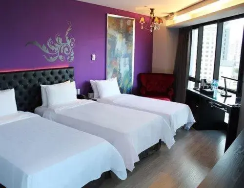 Bed in FX Hotel Taipei Nanjing East Road Branch