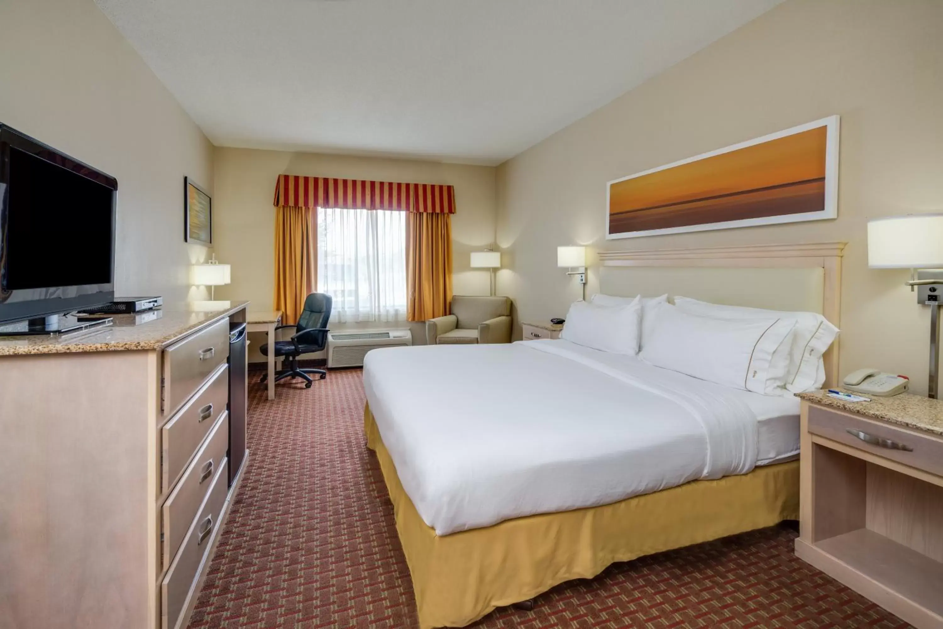 Photo of the whole room, Bed in Holiday Inn Express Pocomoke City, an IHG Hotel