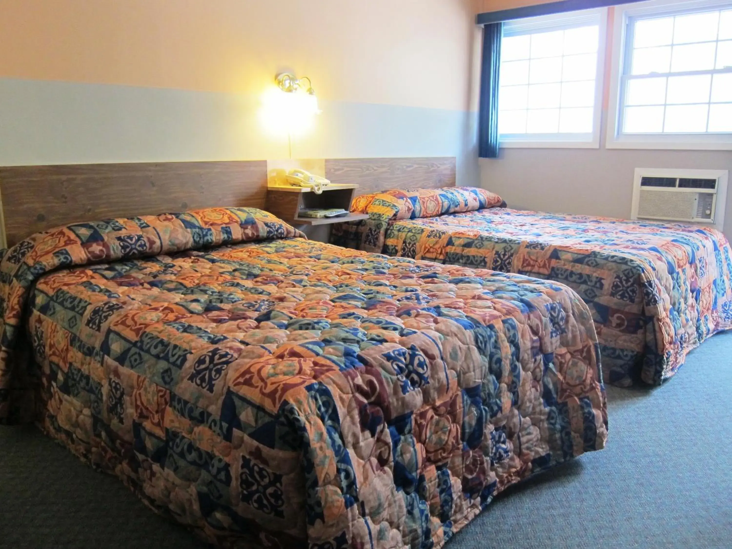 Bed in Norfolk Motel