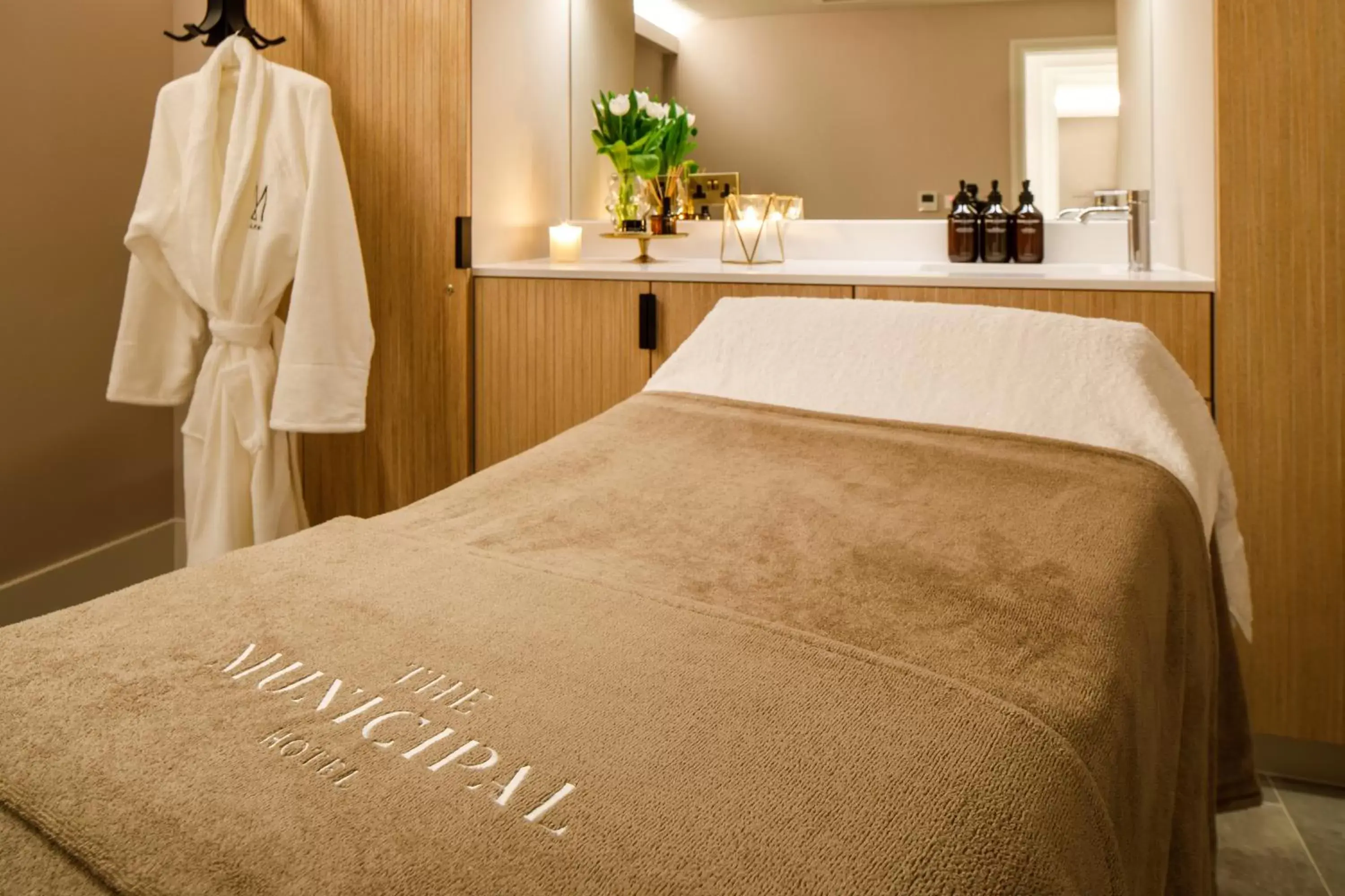 Spa and wellness centre/facilities, Bed in The Municipal Hotel Liverpool - MGallery