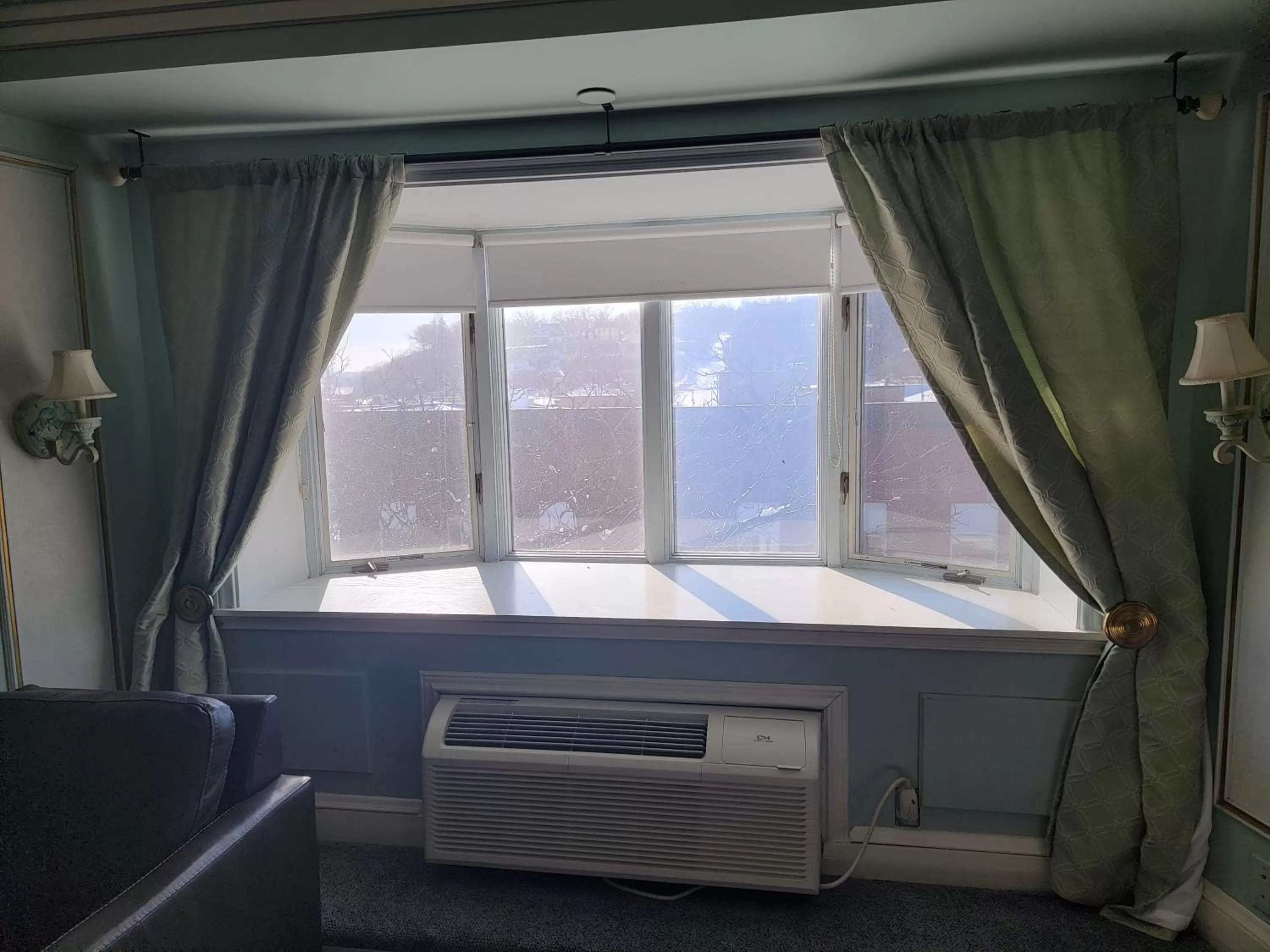 City view, Mountain View in Lowell Inn