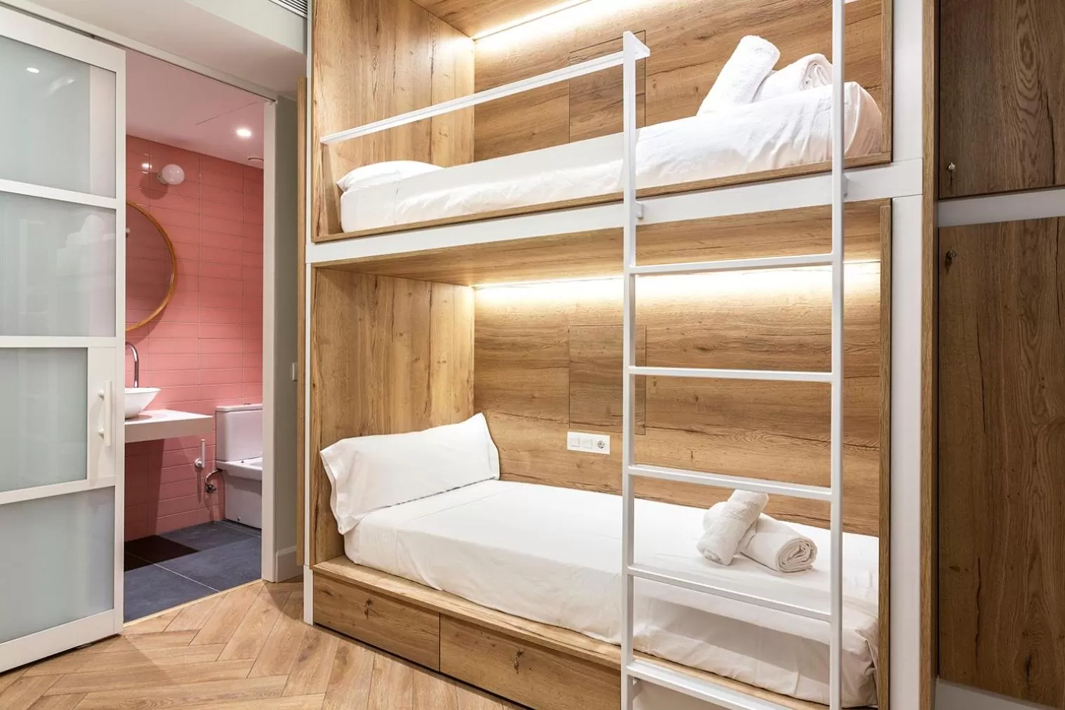 bunk bed, Bed in Weflating City Center