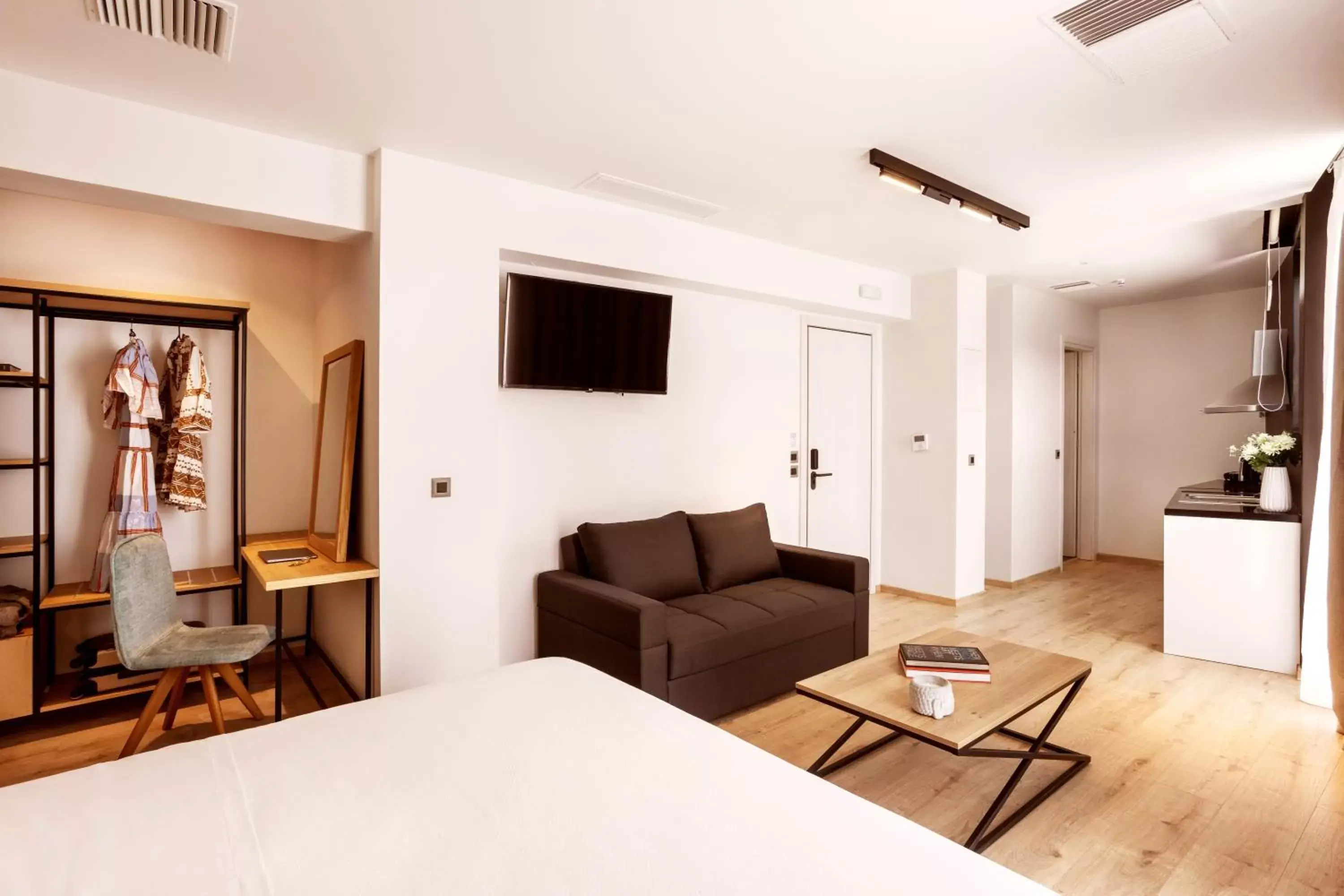 TV and multimedia, Seating Area in DAYS City Suites Athens