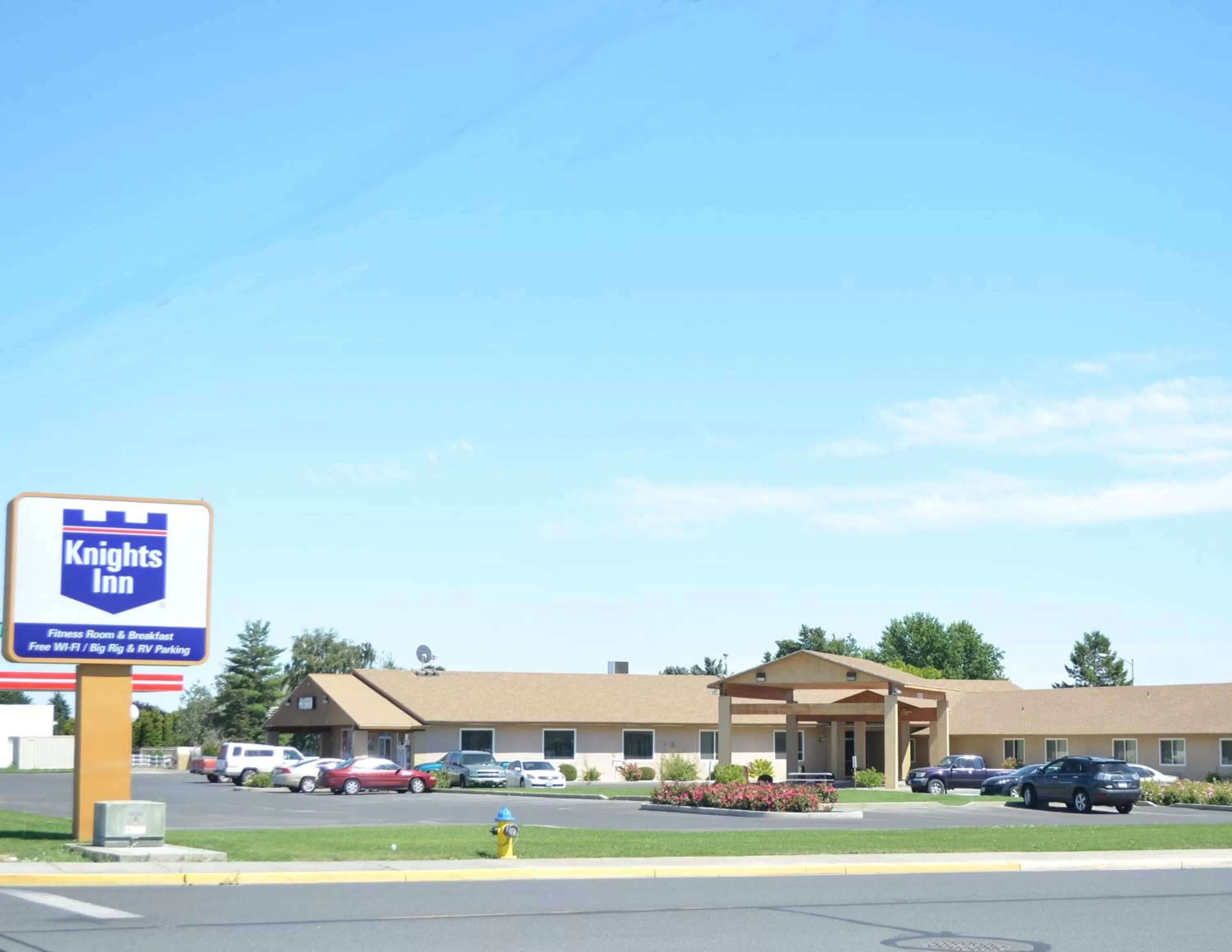 Facade/entrance in Knights Inn Quincy