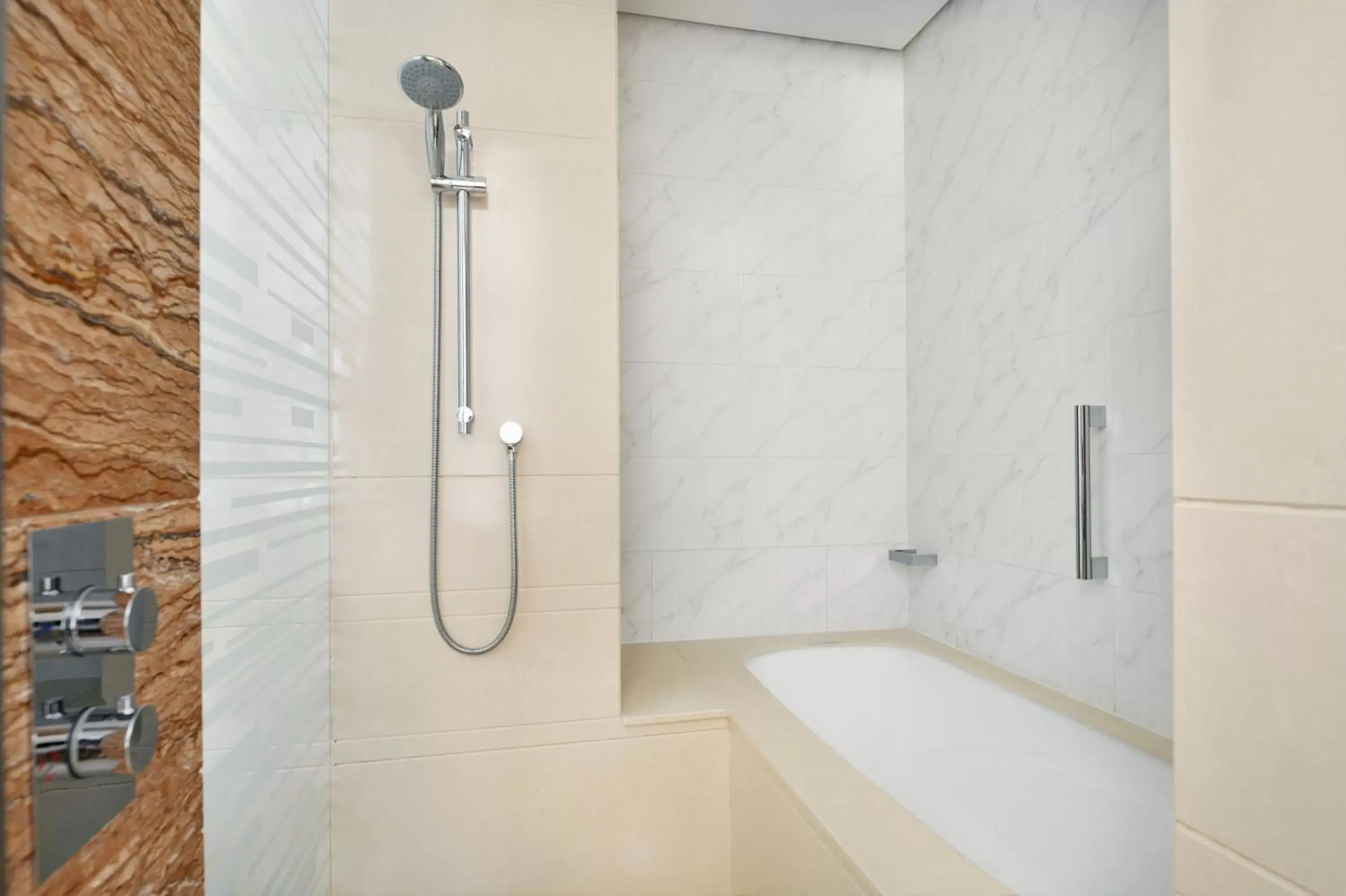 Photo of the whole room, Bathroom in Crowne Plaza Dubai Marina, an IHG Hotel