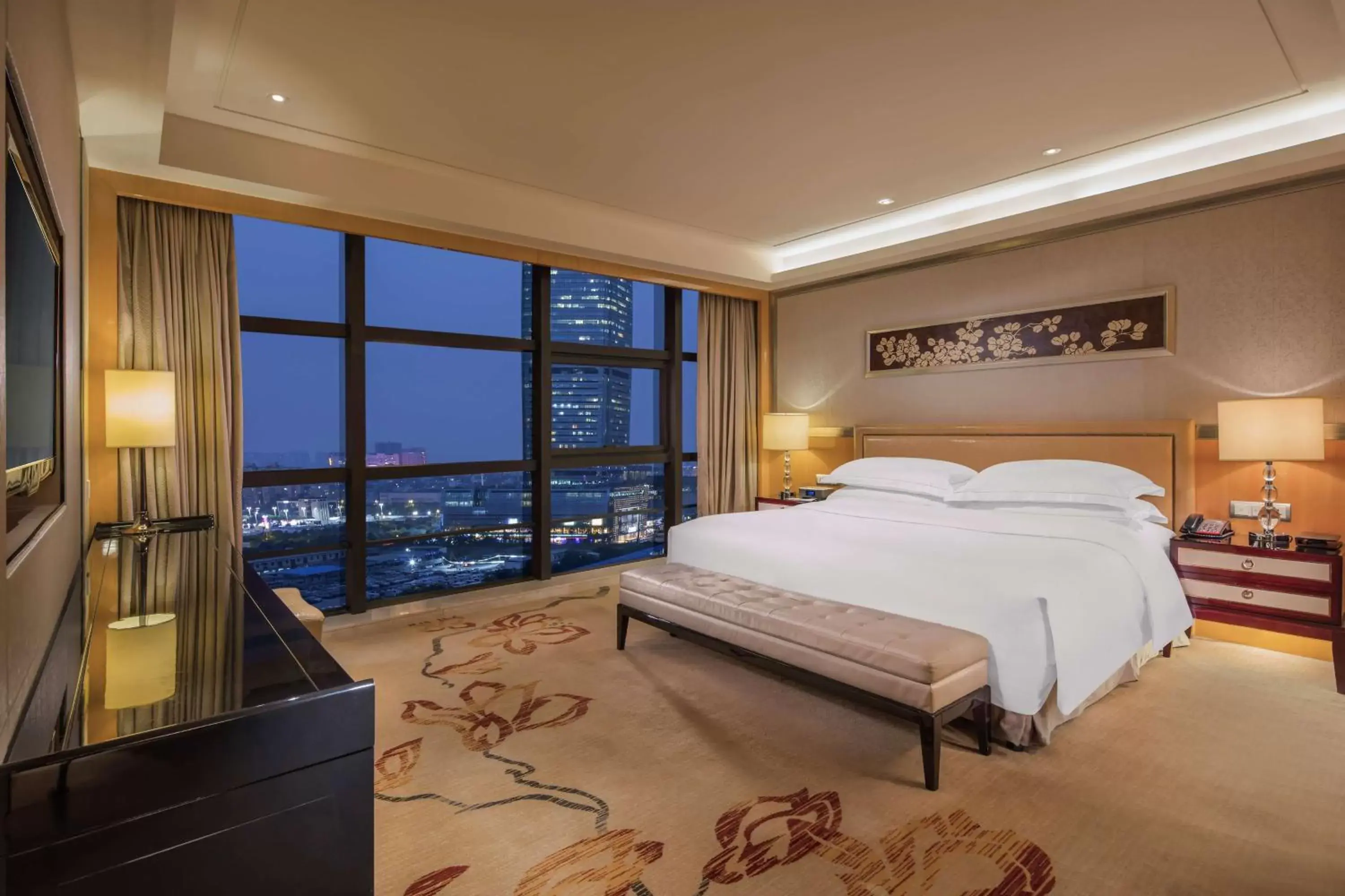 Bed in Hilton Guangzhou Baiyun - Canton Fair Free Shuttle Bus