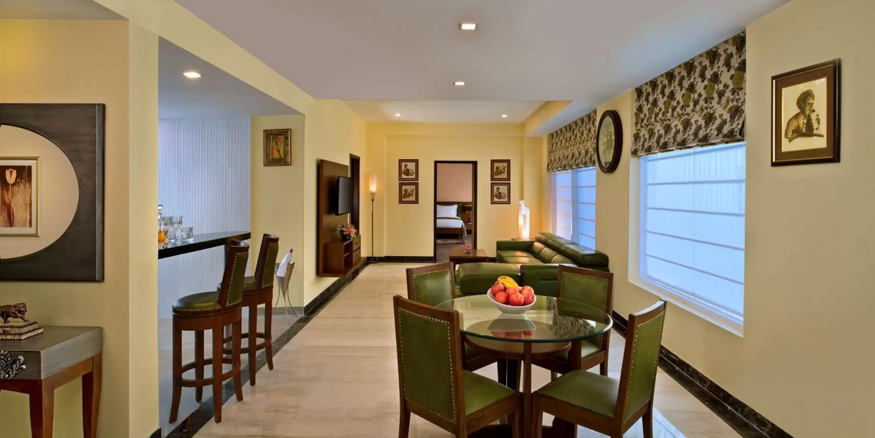 Photo of the whole room, Dining Area in Park Inn By Radisson Amritsar Airport