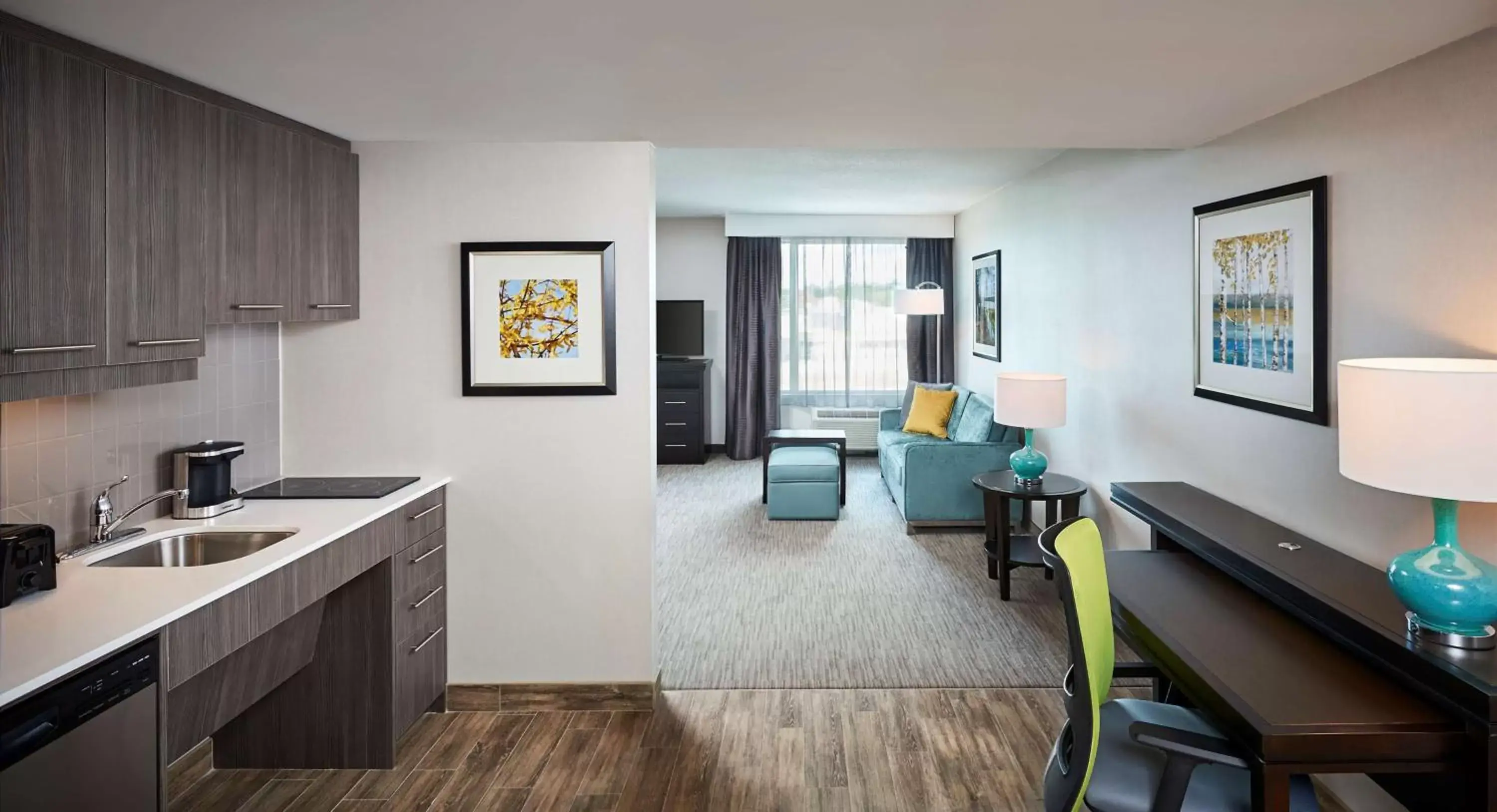 Bedroom, Kitchen/Kitchenette in Homewood Suites By Hilton North Bay