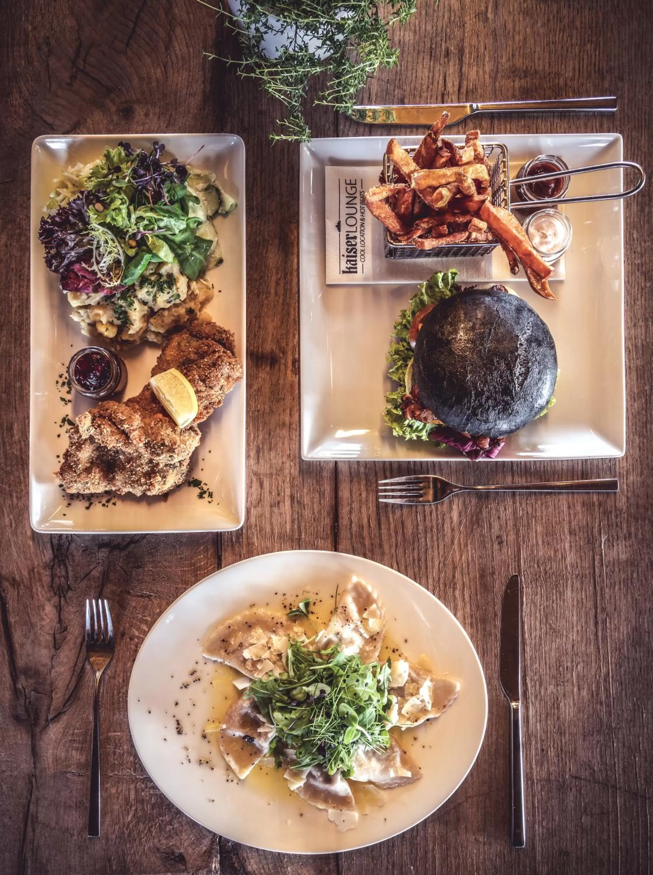 Breakfast in Tirol Lodge