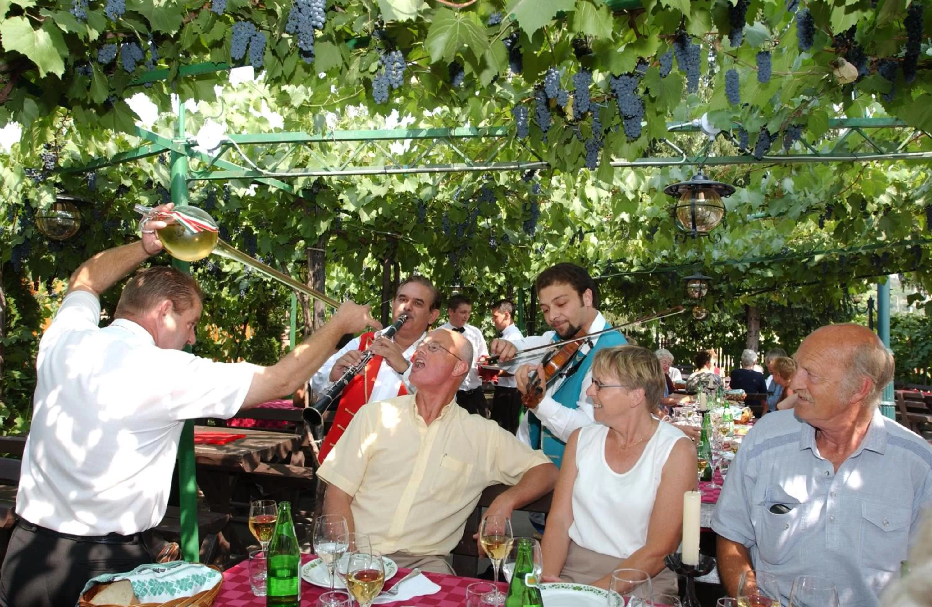 People in Kulacs Csarda Panzio