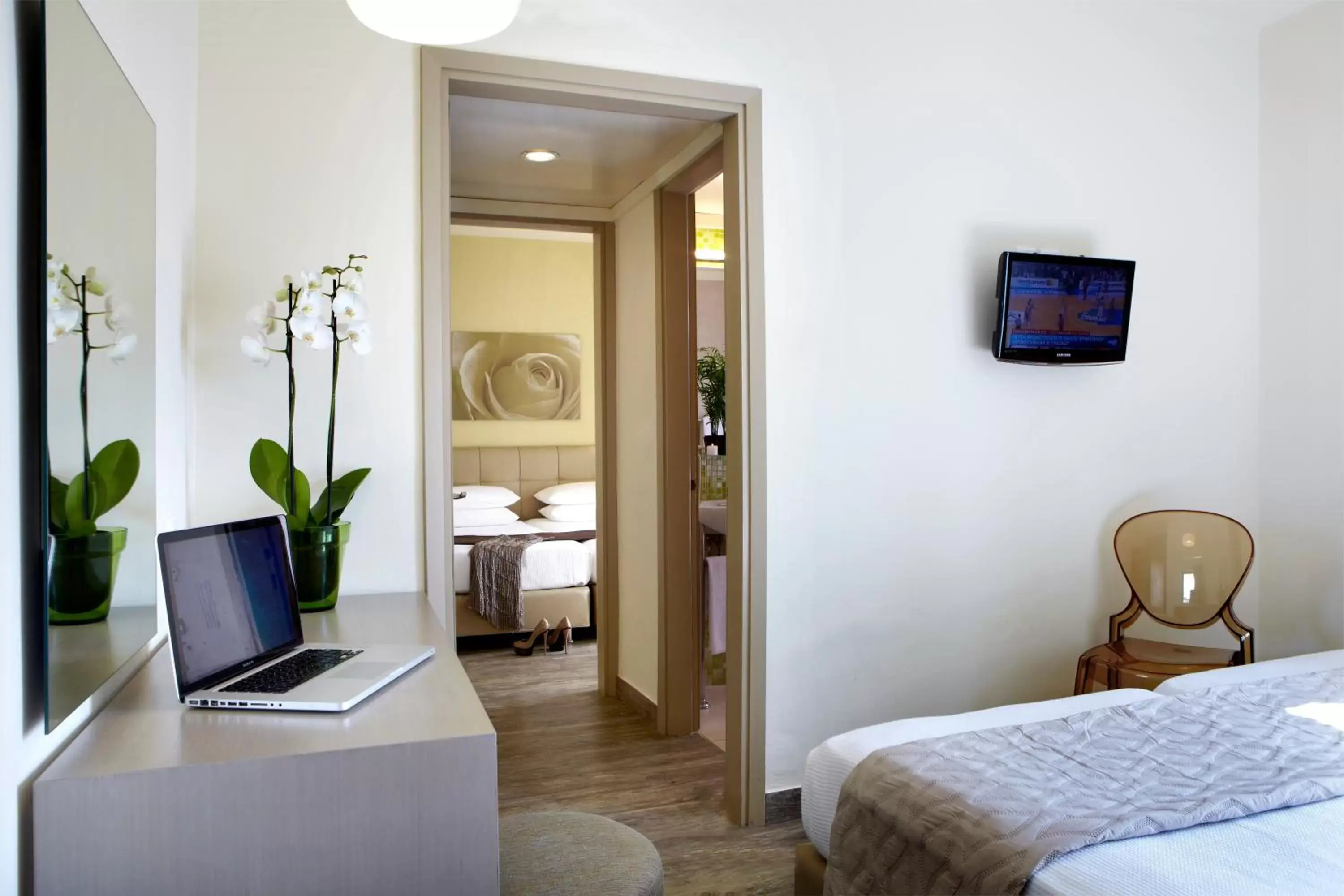 TV and multimedia, TV/Entertainment Center in Mouikis Hotel Kefalonia