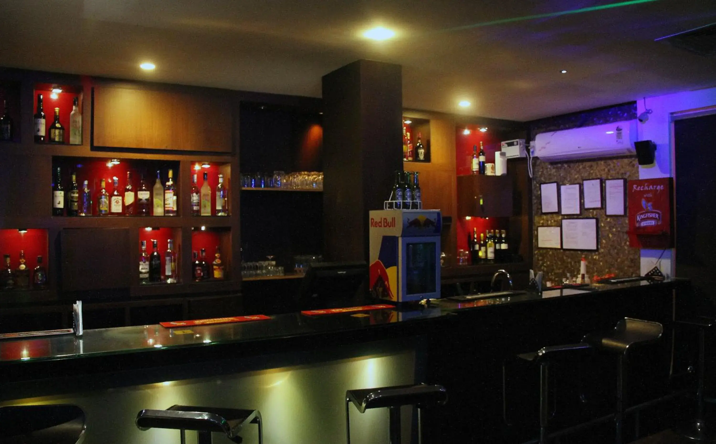 Alcoholic drinks, Lounge/Bar in Keys Select by Lemon Tree Hotels, Katti-Ma, Chennai