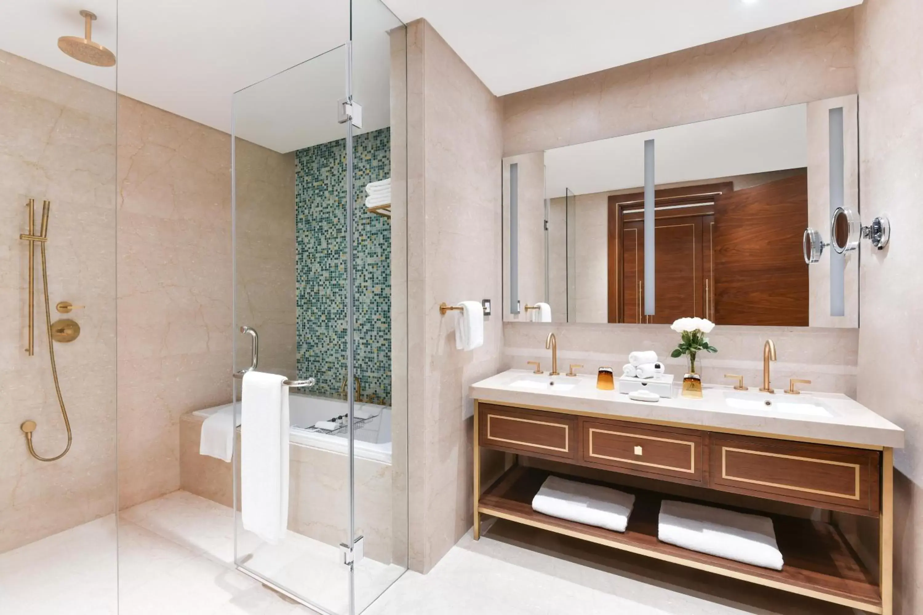 Bathroom in Al Messila, A Luxury Collection Resort & Spa, Doha