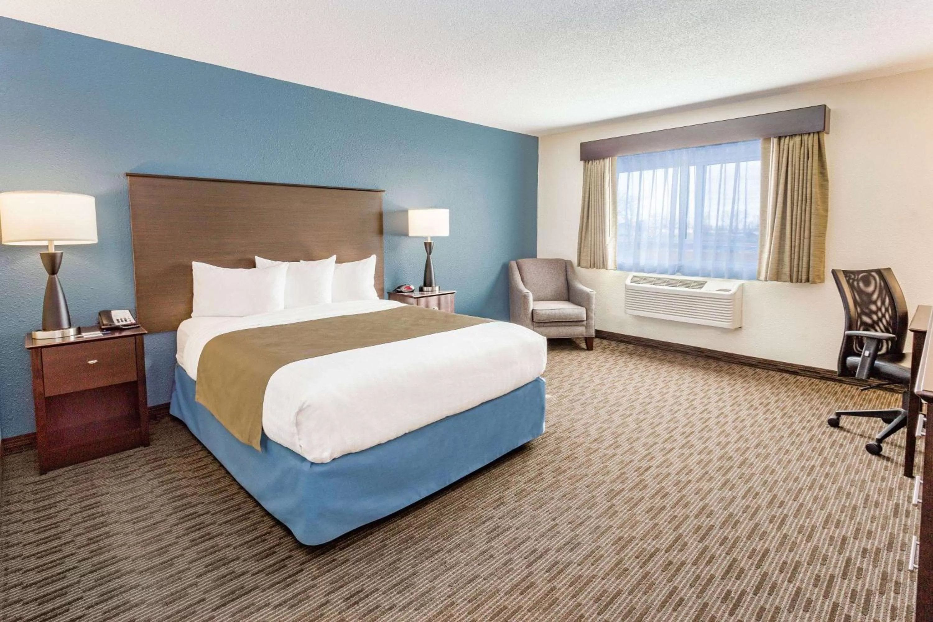 Photo of the whole room, Bed in AmericInn by Wyndham Sleepy Eye