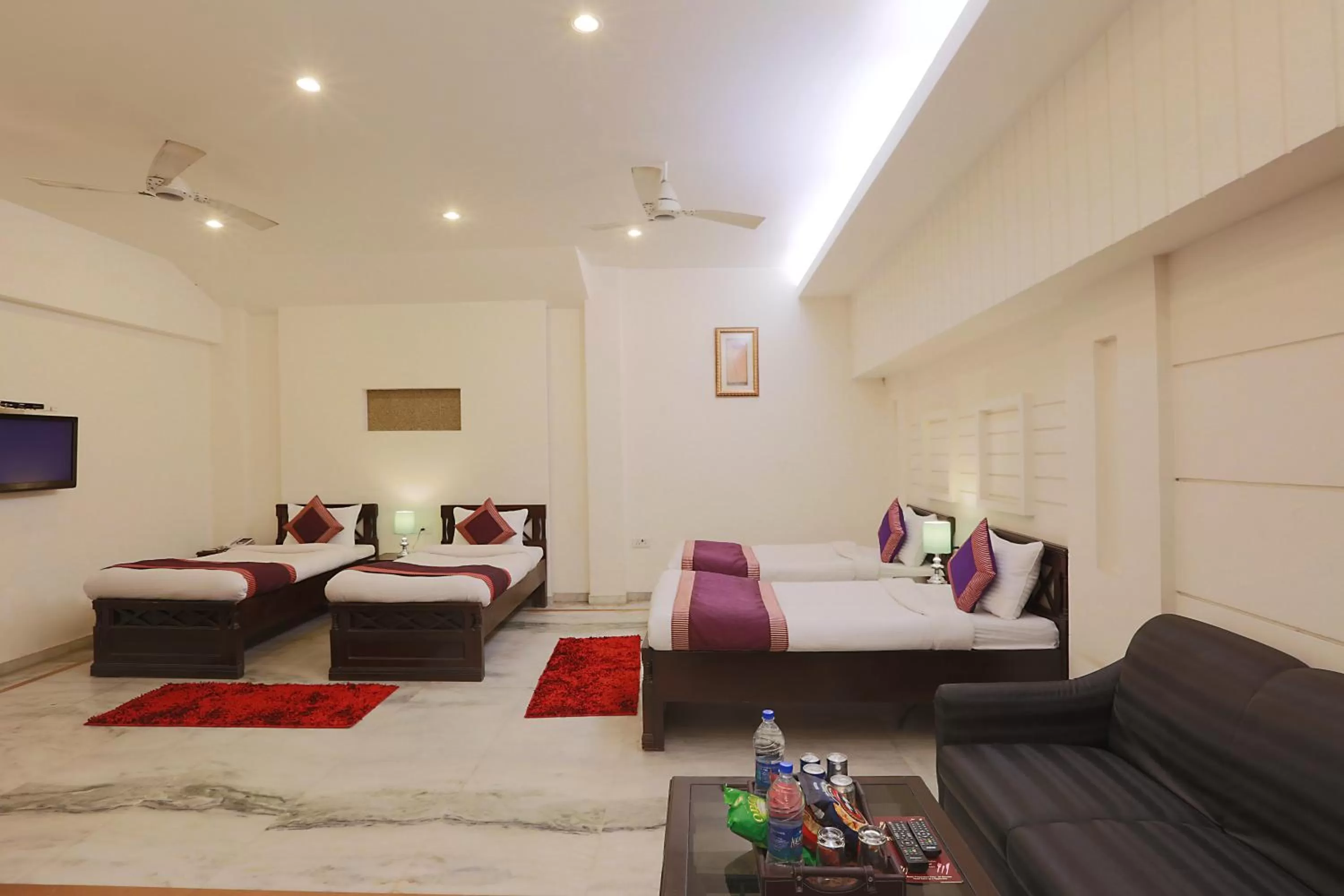 Bedroom in Hotel Star By Star Group- Near Delhi Airport