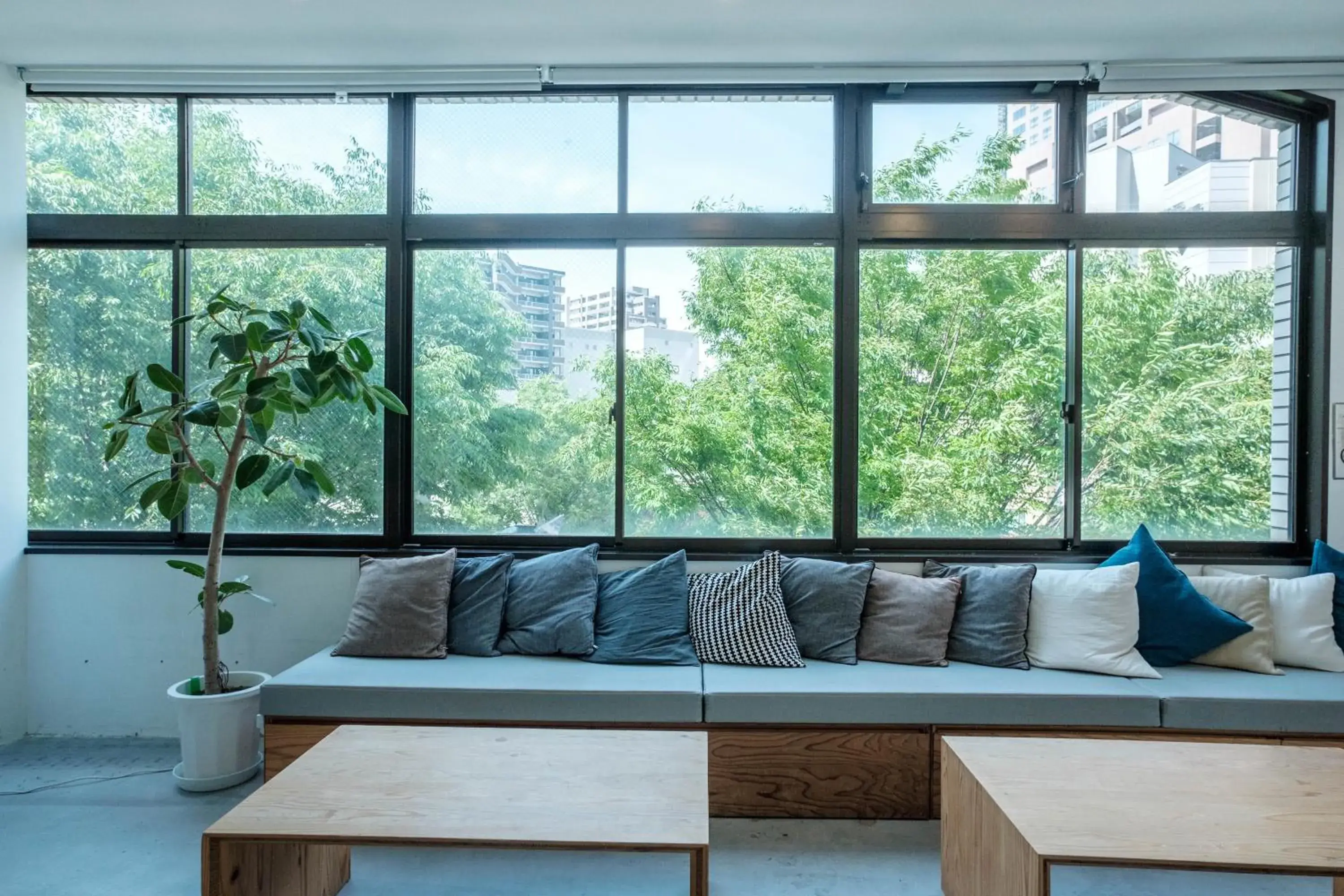 Communal lounge/ TV room in Blue Hour Kanazawa