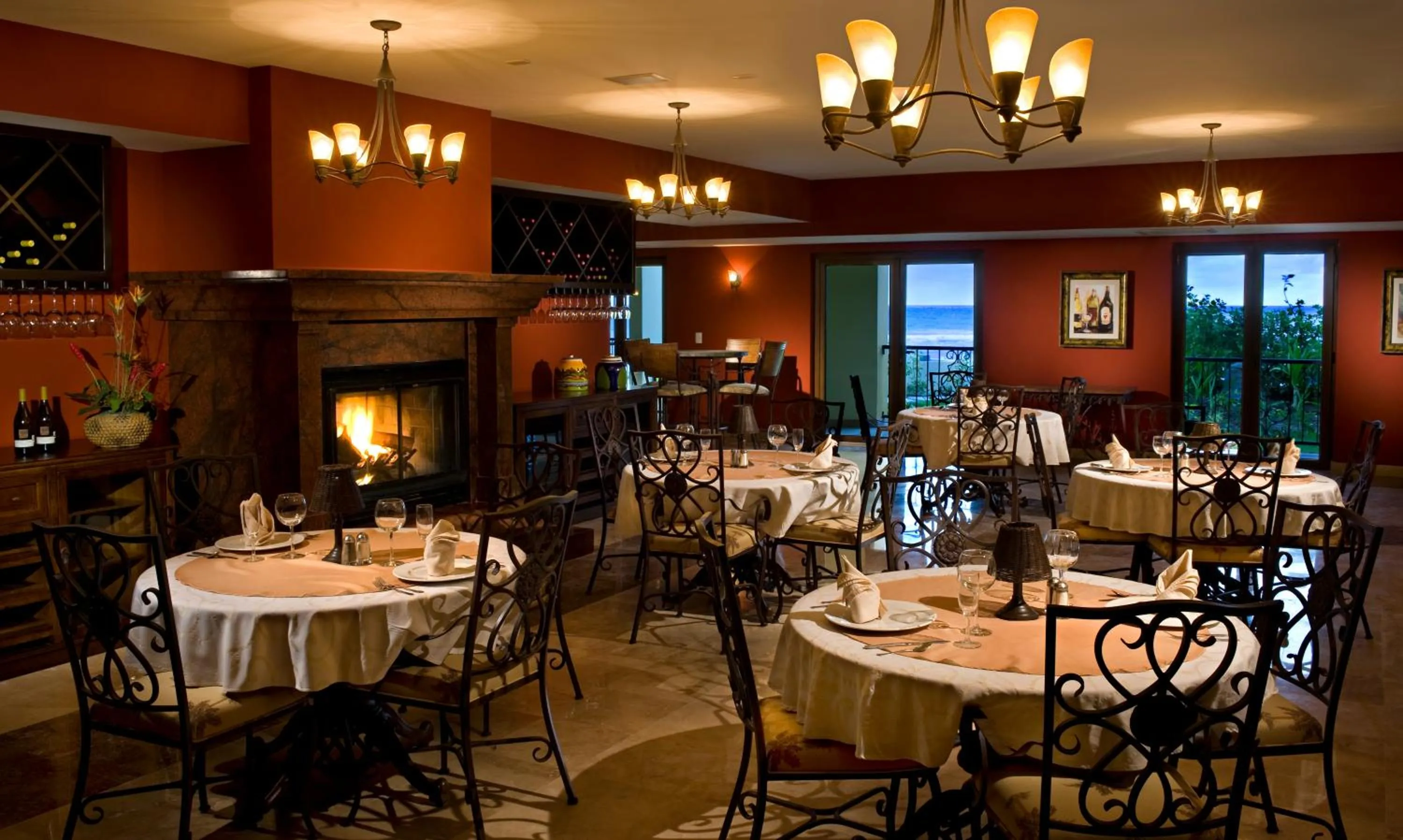 Restaurant/places to eat in Las Villas Hotel & Golf By Estrella del Mar