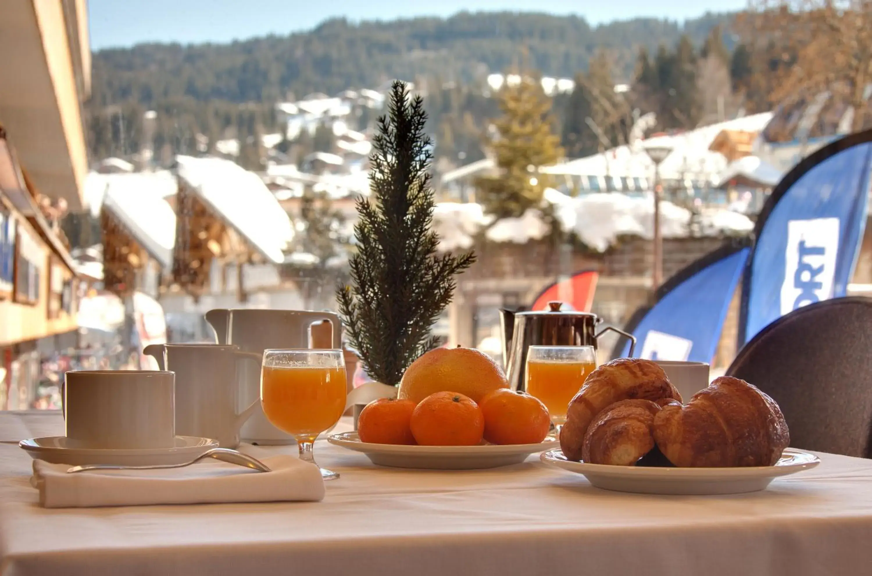 Restaurant/places to eat in Chalet-Hotel La Marmotte, La Tapiaz & SPA, The Originals Relais (Hotel-Chalet de Tradition)