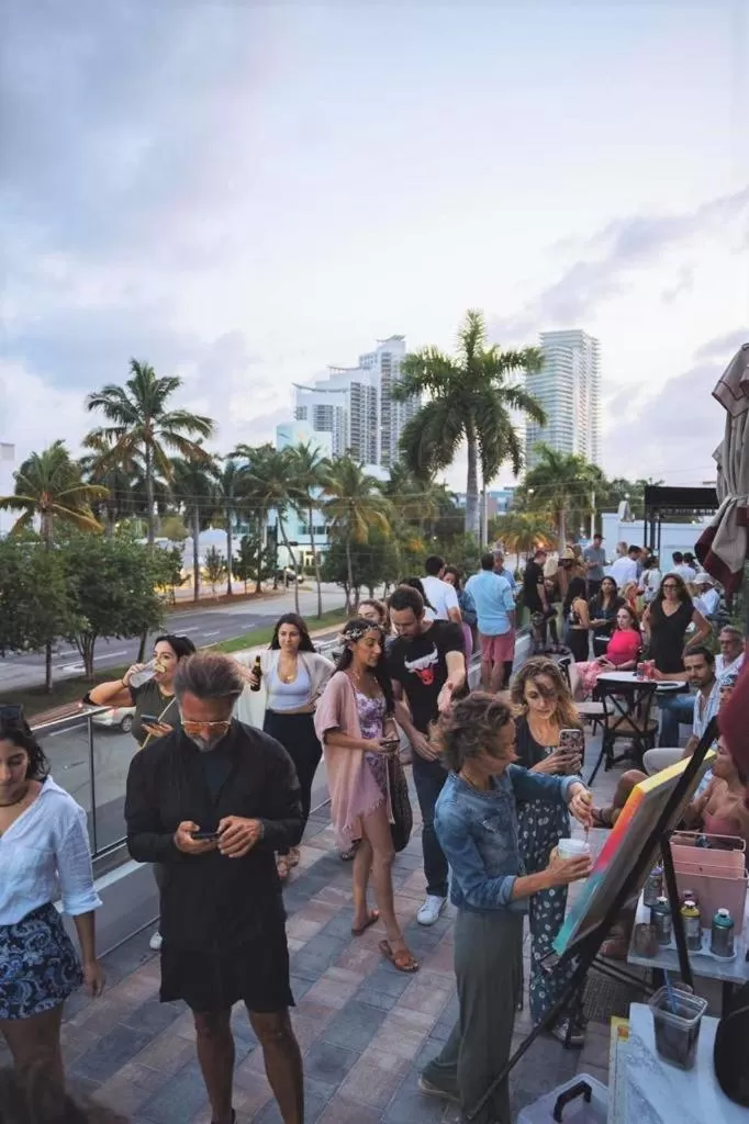 Evening entertainment in Urbanica Fifth