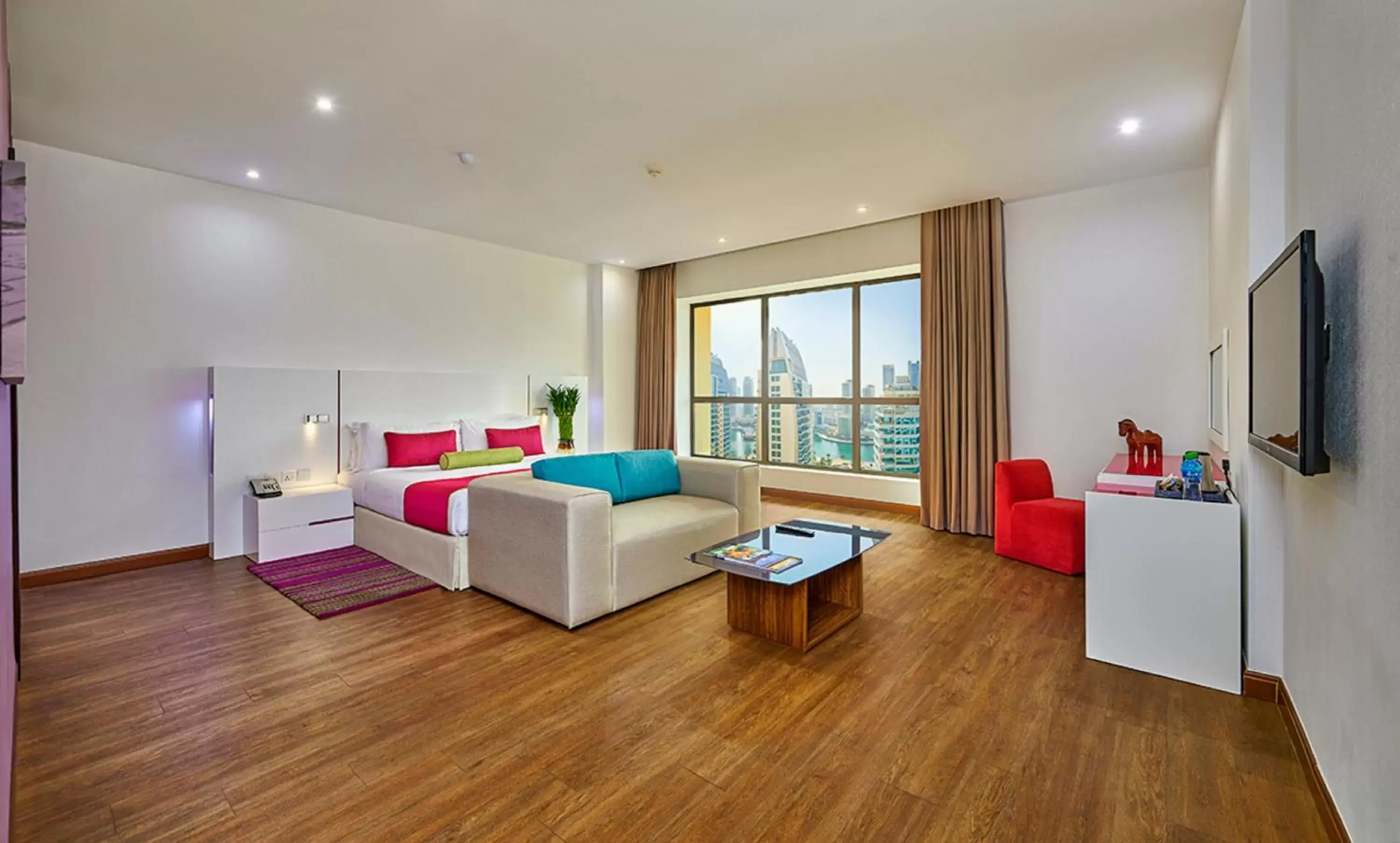 Bedroom, Seating Area in Ramada Hotel, Suites and Apartments by Wyndham Dubai JBR