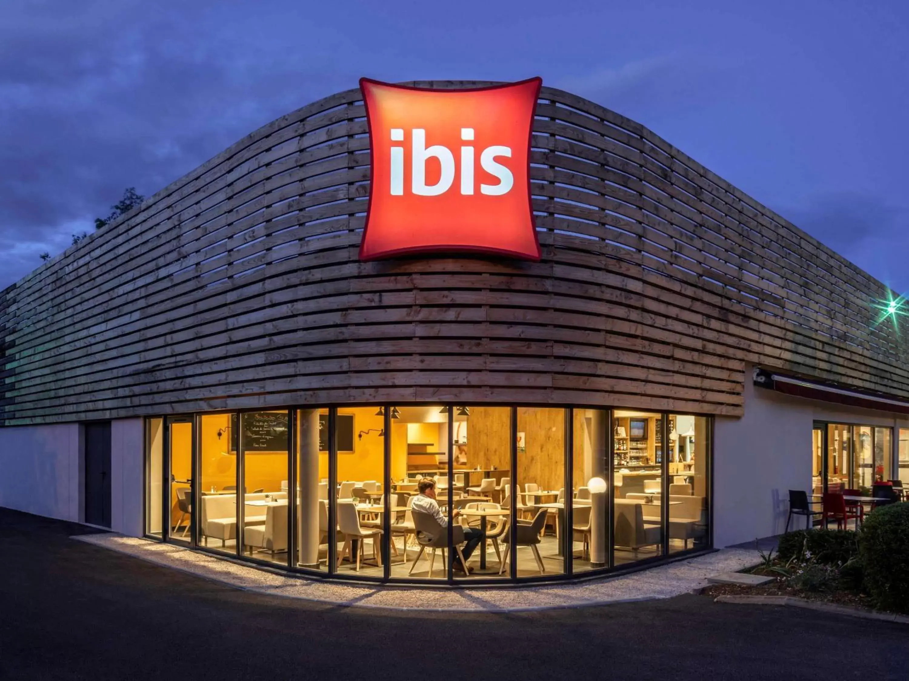 Property Building in ibis Nuits Saint Georges