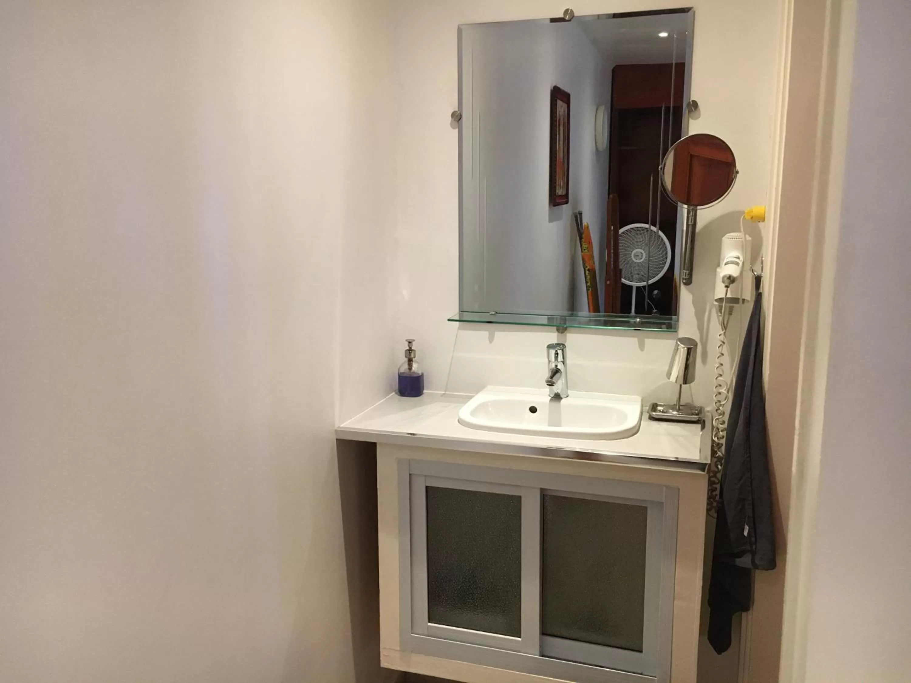 Bathroom in Asteria Studios