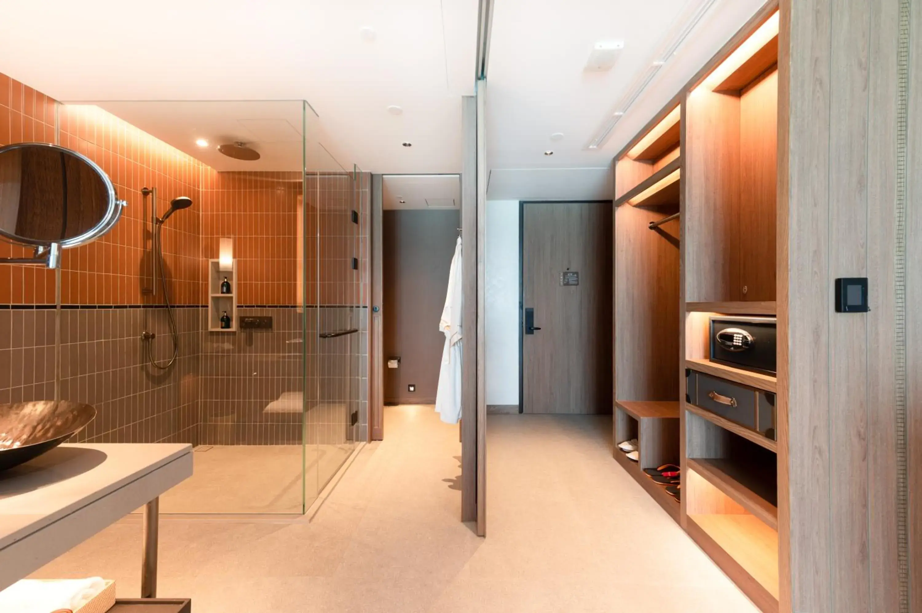 Shower, Bathroom in Centara Grand Mirage Beach Resort Pattaya - SHA Extra Plus