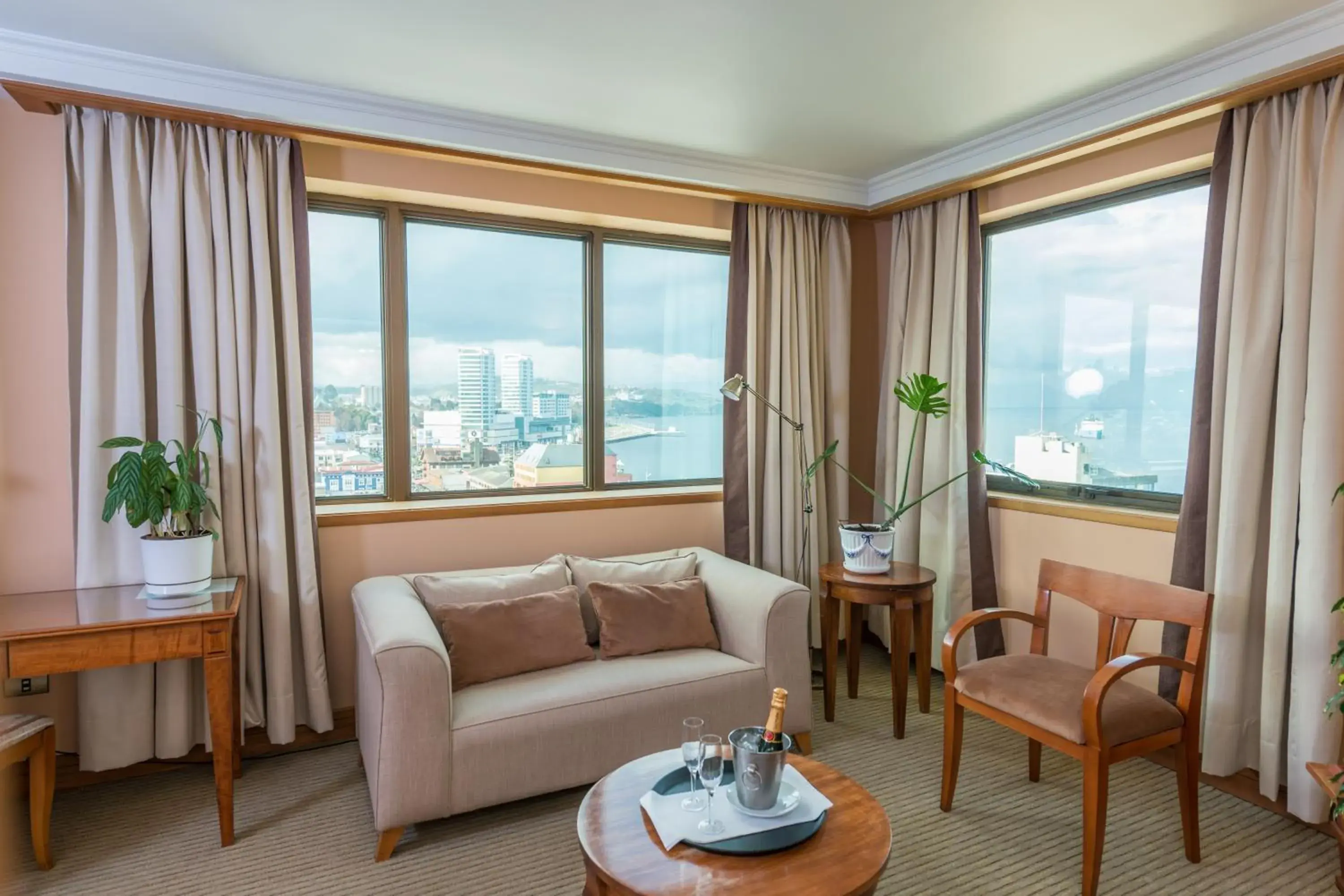 Living room, Seating Area in Hotel Gran Pacifico