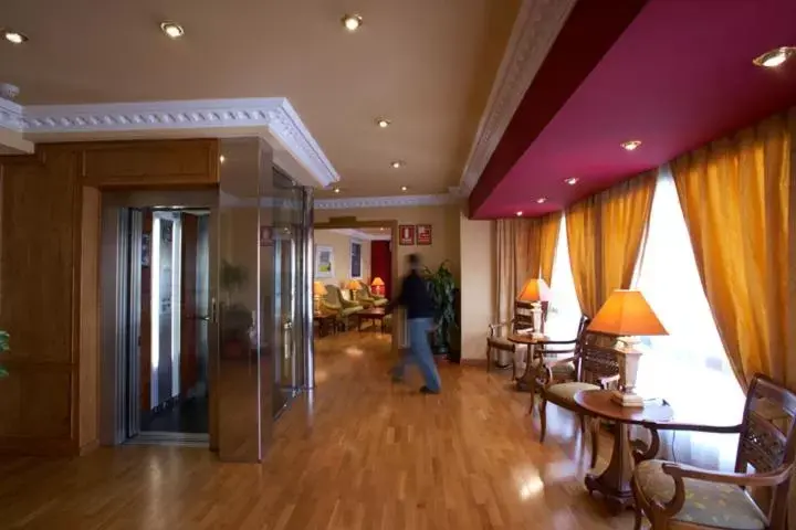 Lobby or reception in Hotel Juanito