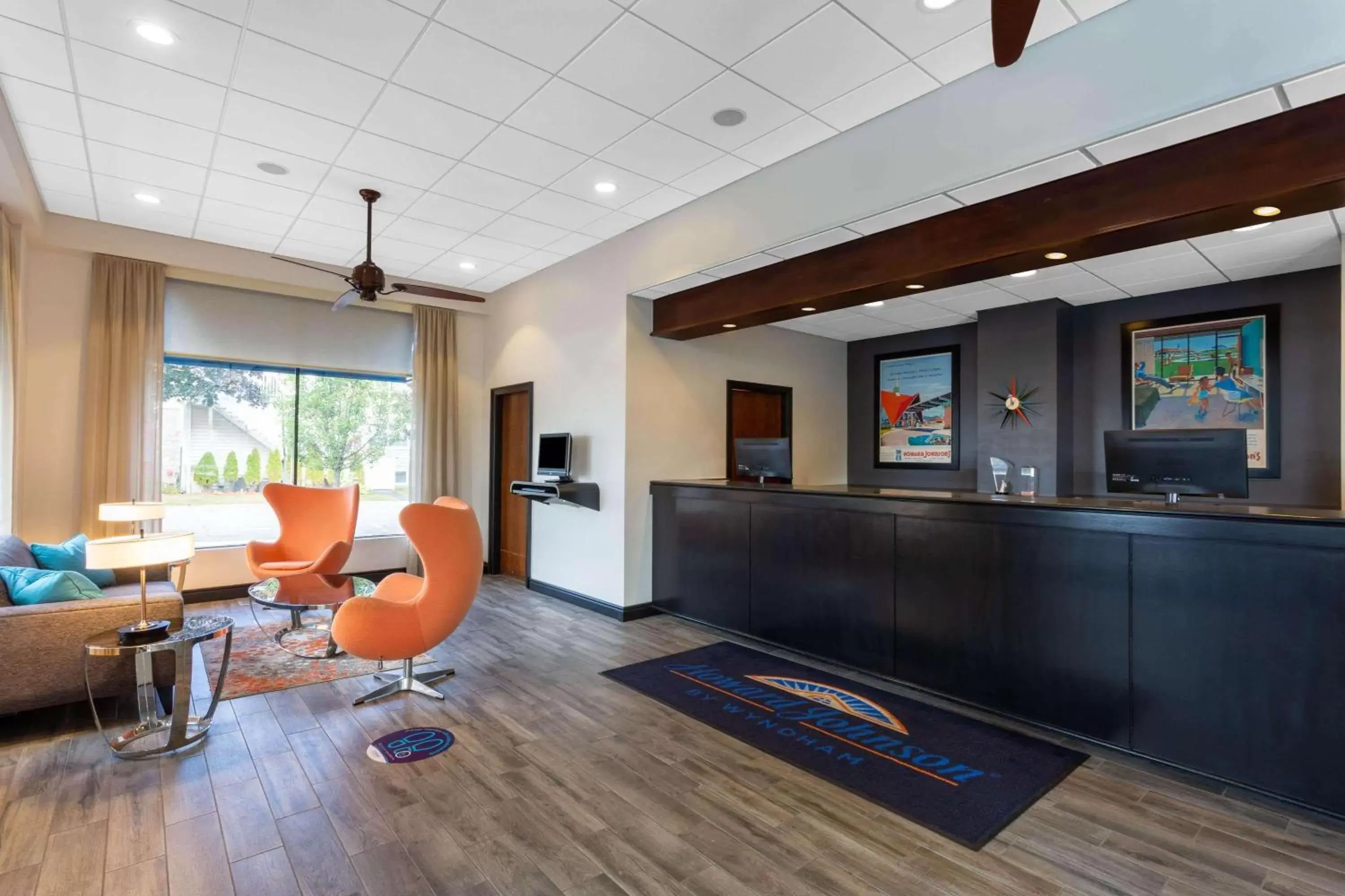 Lobby or reception in Howard Johnson by Wyndham Portsmouth