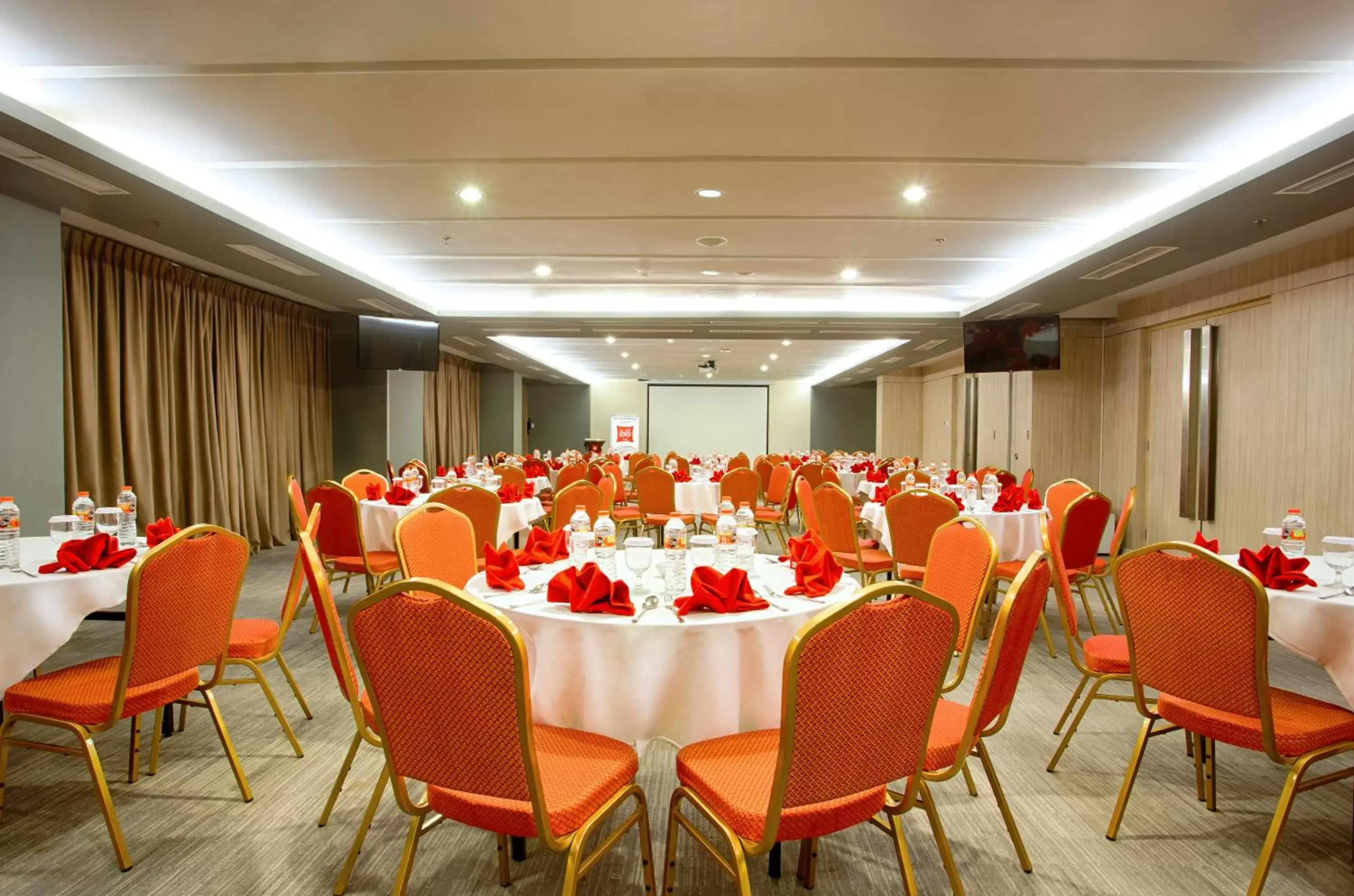 Meeting/conference room, Banquet Facilities in Ibis Surabaya City Center