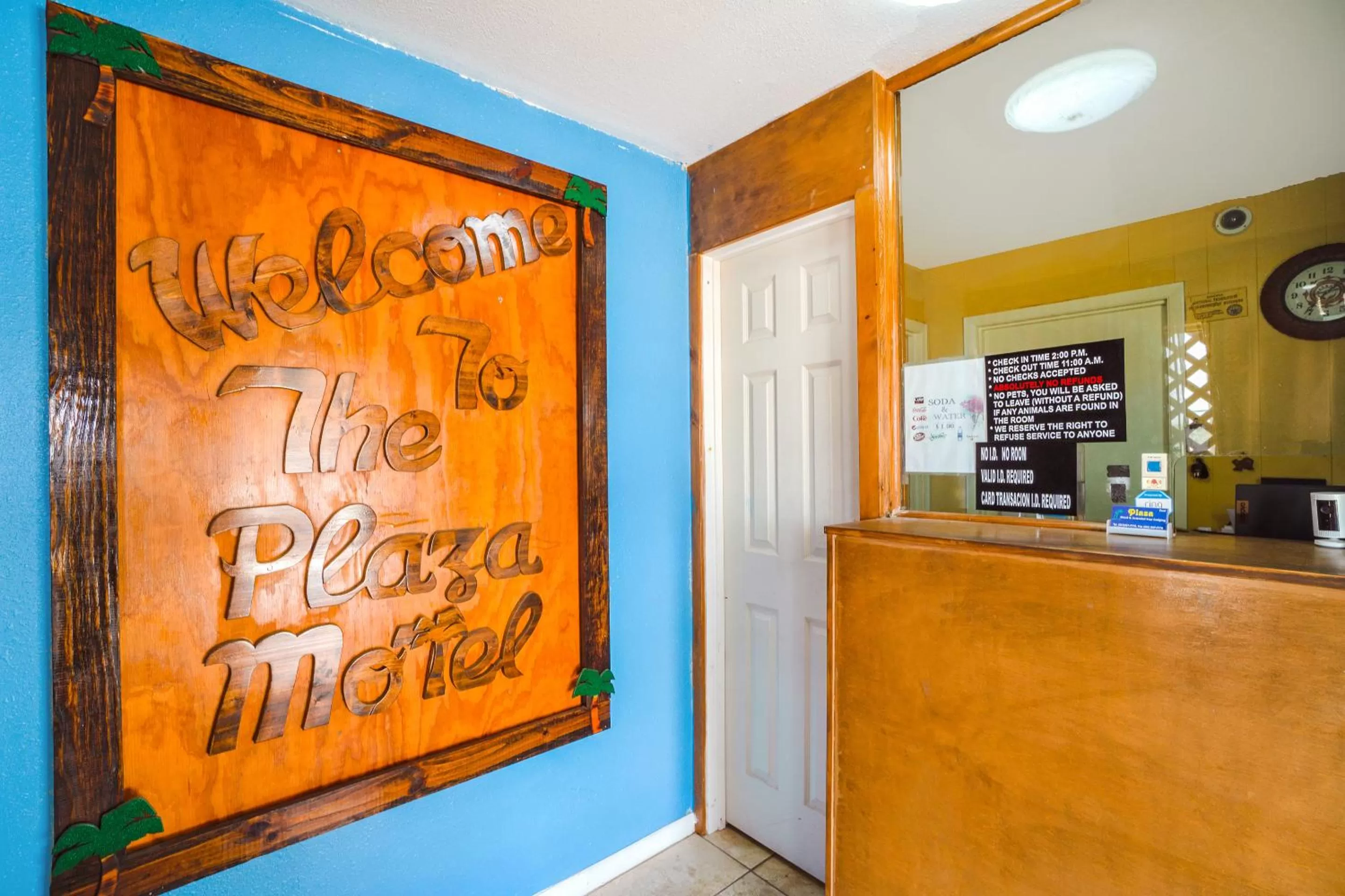 Lobby or reception in Plaza Motel Corpus Christi by OYO