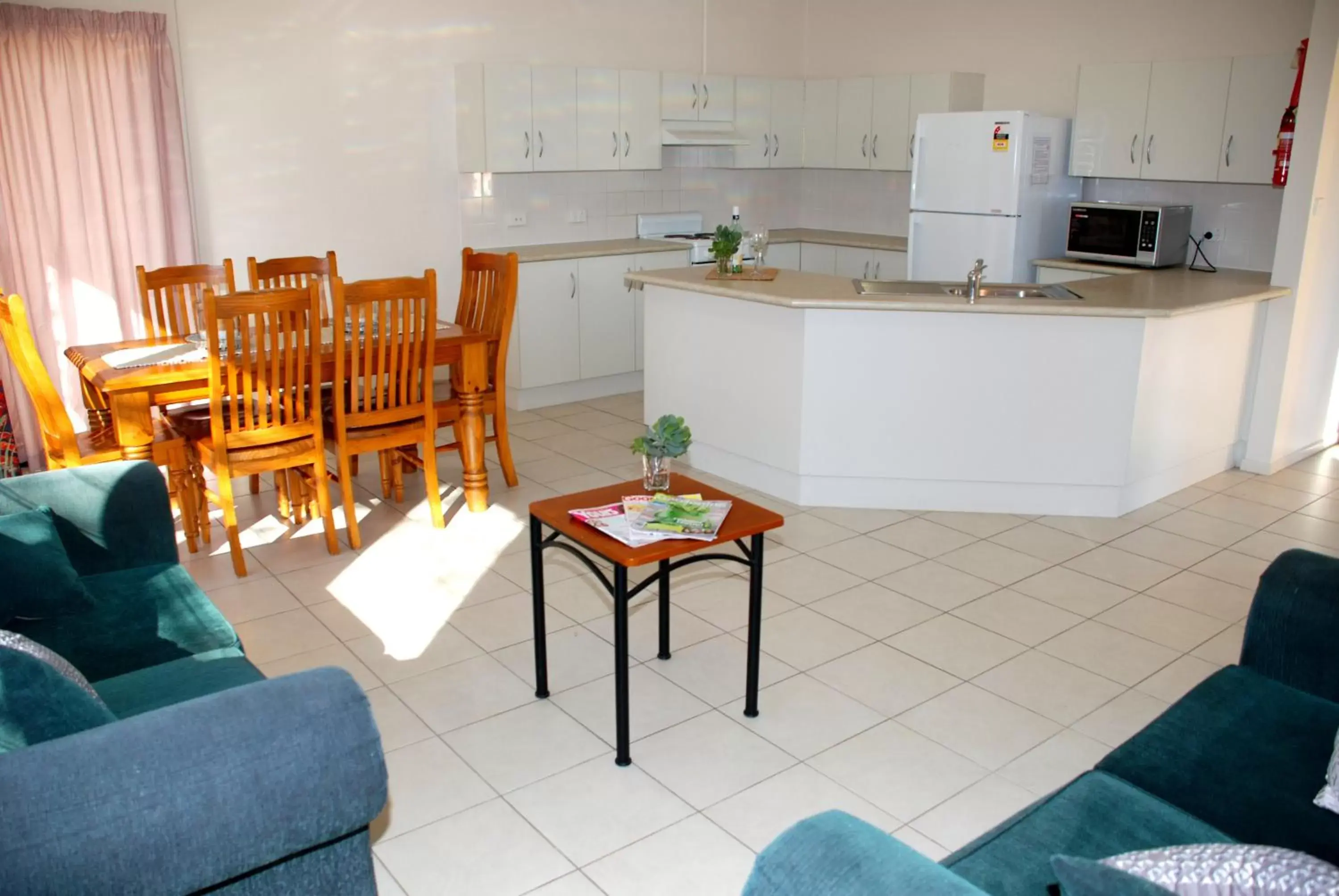 Kitchen or kitchenette, Kitchen/Kitchenette in Amberoo Apartments