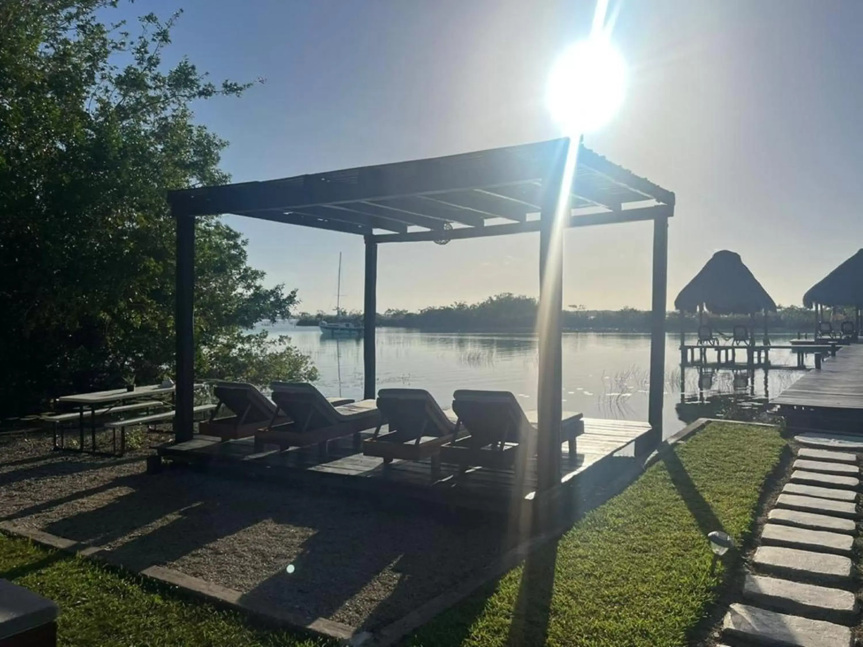 Sea view, Swimming Pool in Casa Shiva Bacalar by MIJ