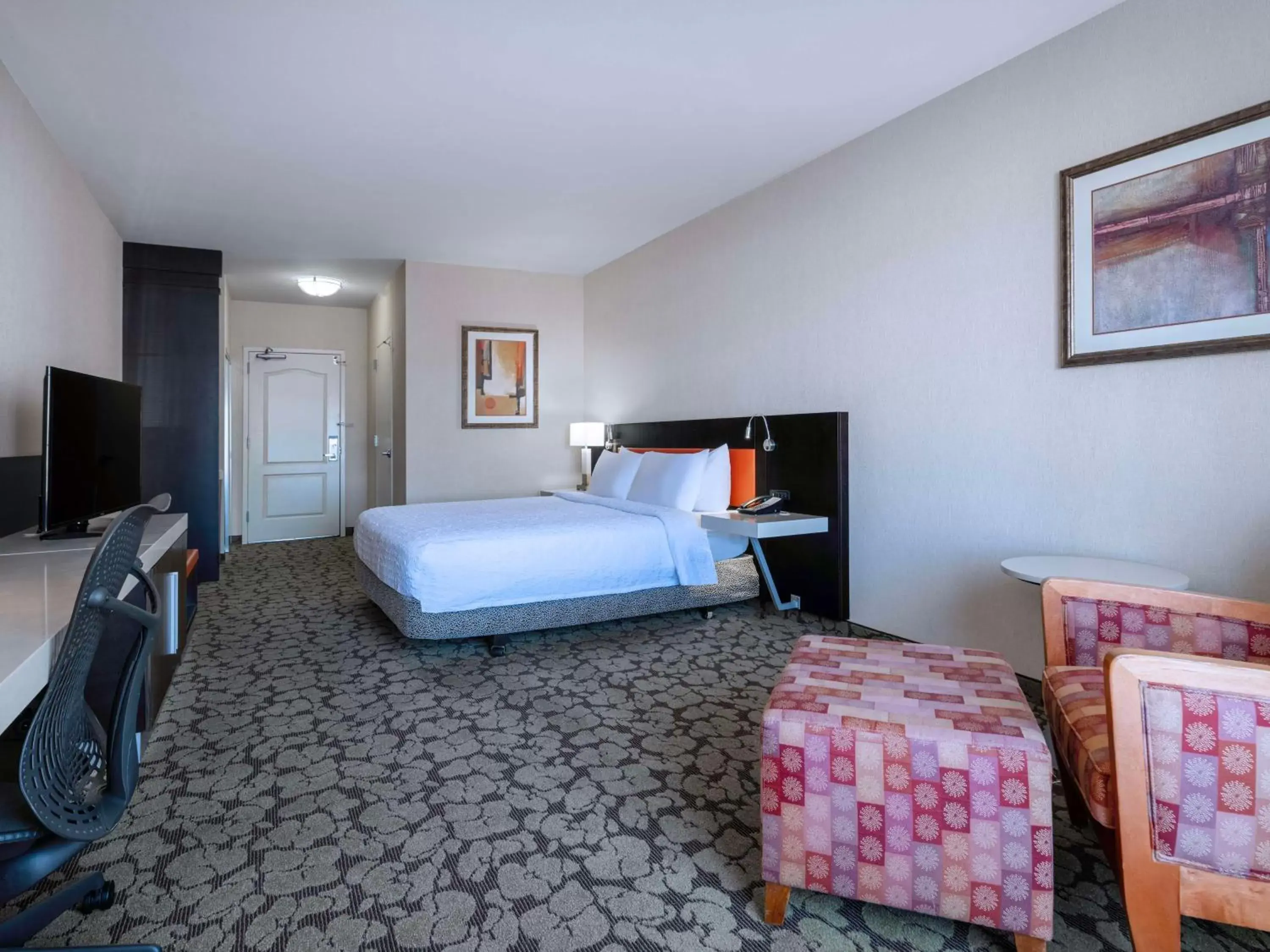 Bedroom, Bed in Hilton Garden Inn Las Vegas Strip South