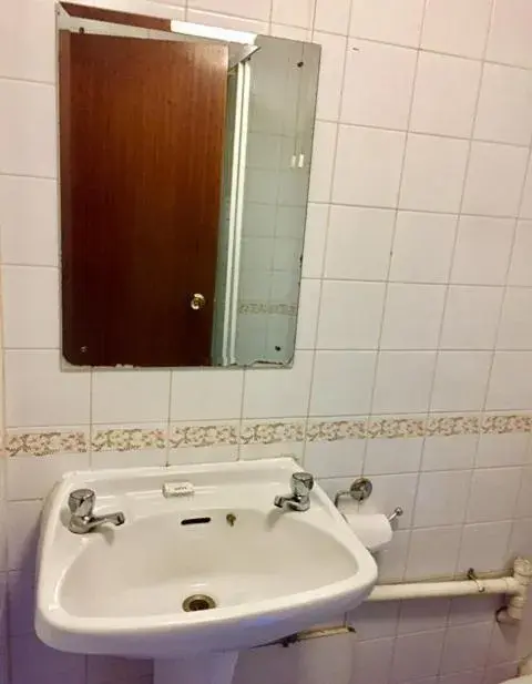Bathroom in Four Stars Hotel
