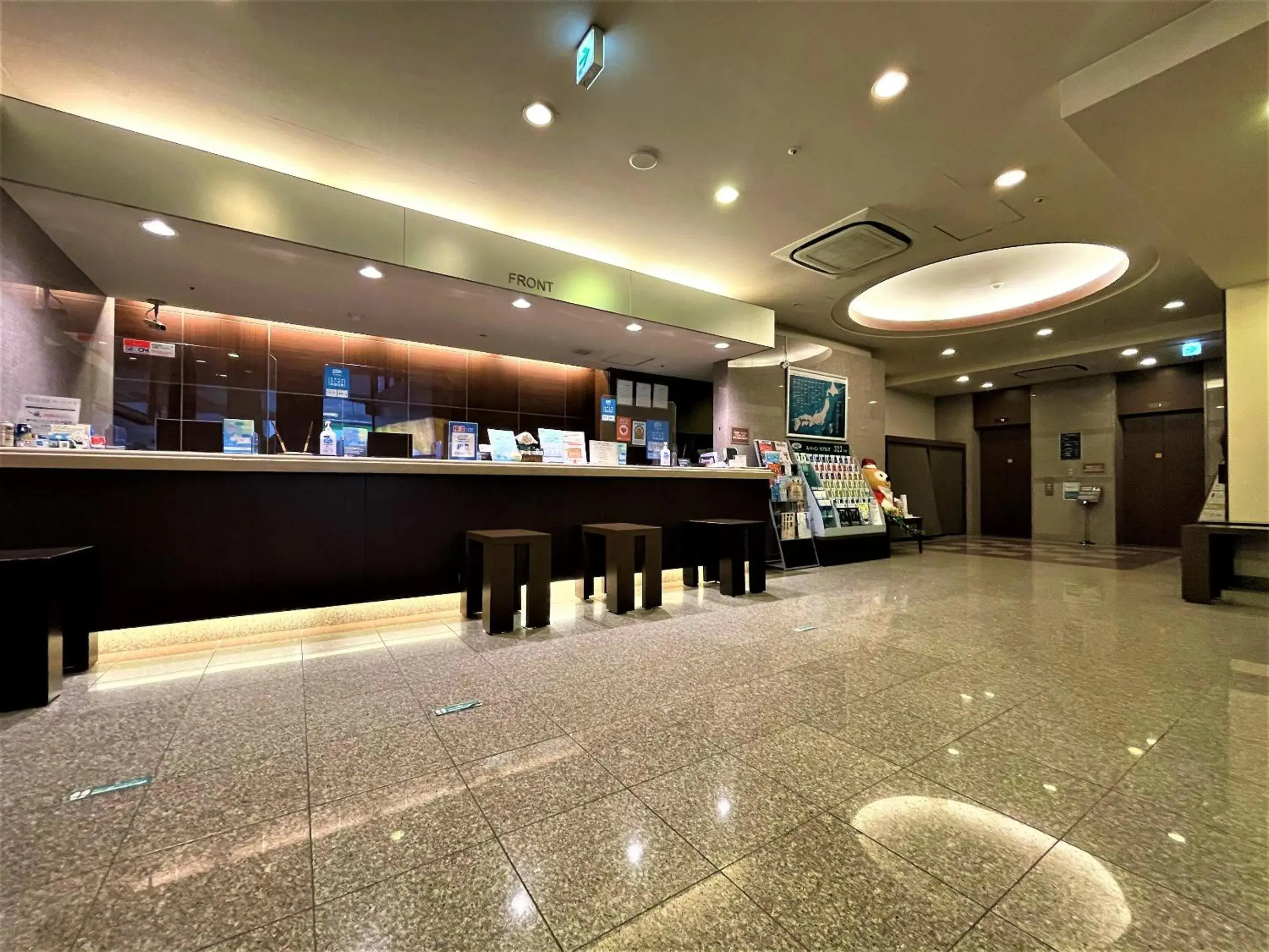 Lobby or reception in Hotel Route-Inn Hakata Ekimae -Hakataguchi-