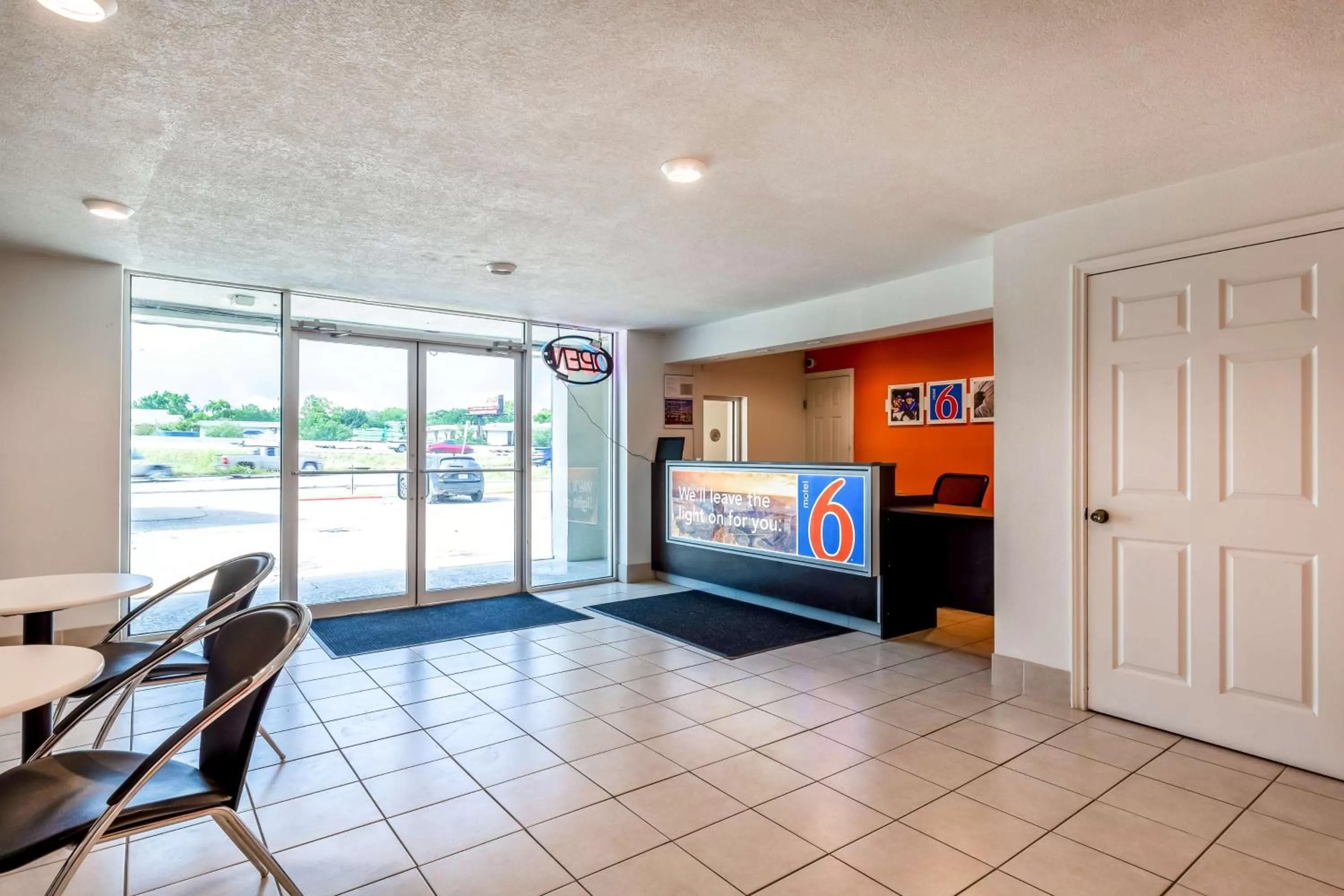 Lobby or reception in Motel 6-Houston, TX - East