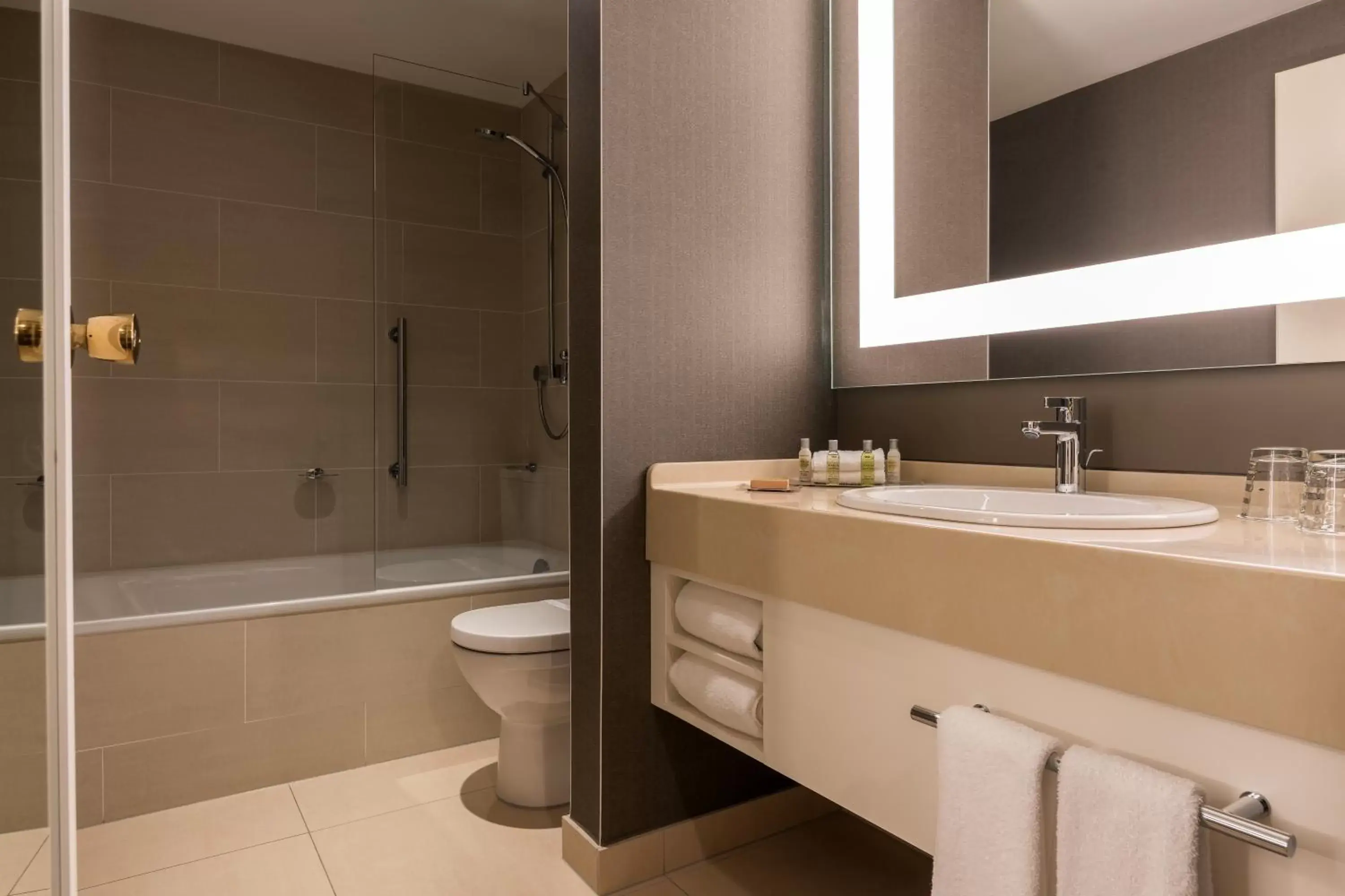 Bathroom in DoubleTree by Hilton Luxembourg