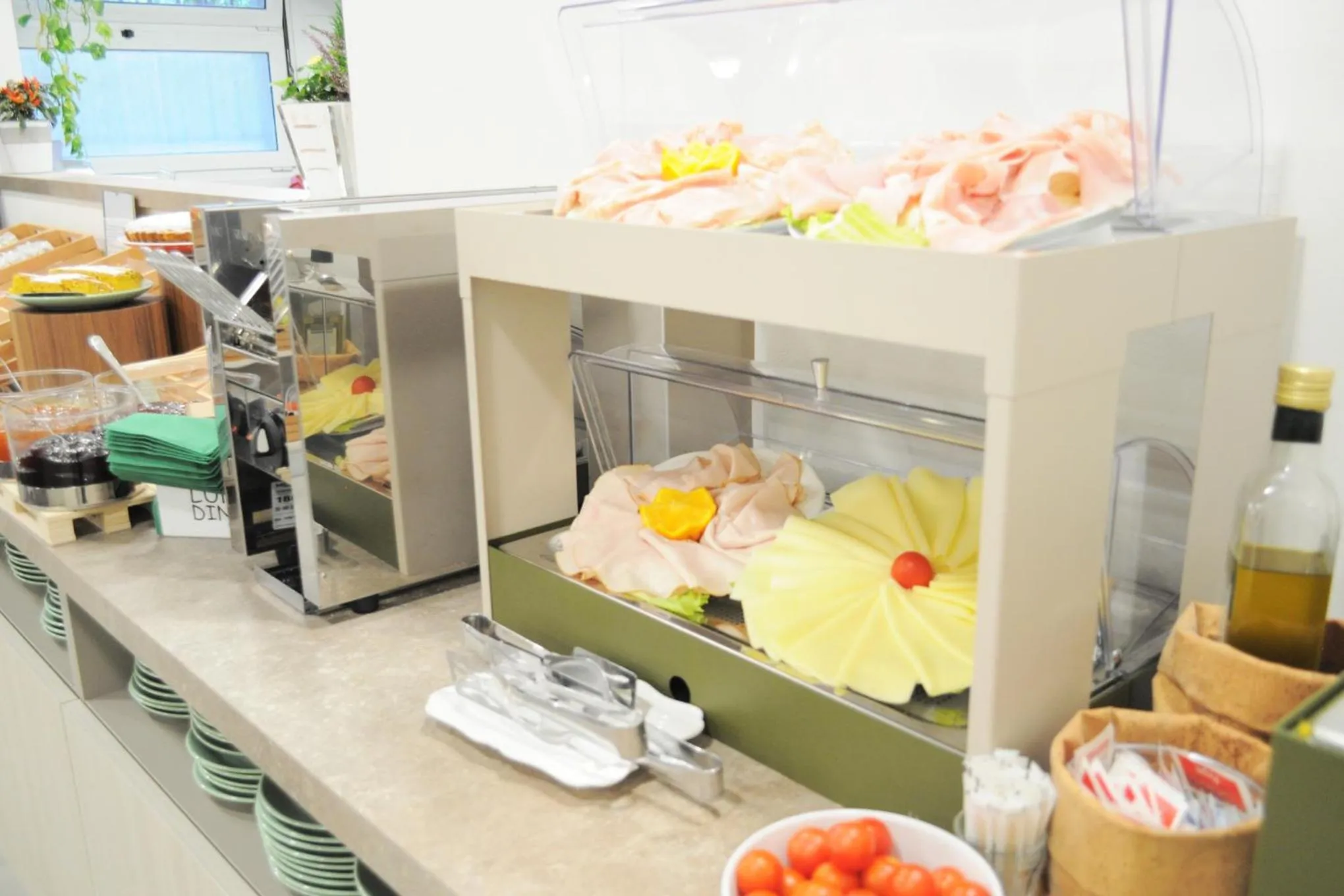 Breakfast in Hotel Maggiore