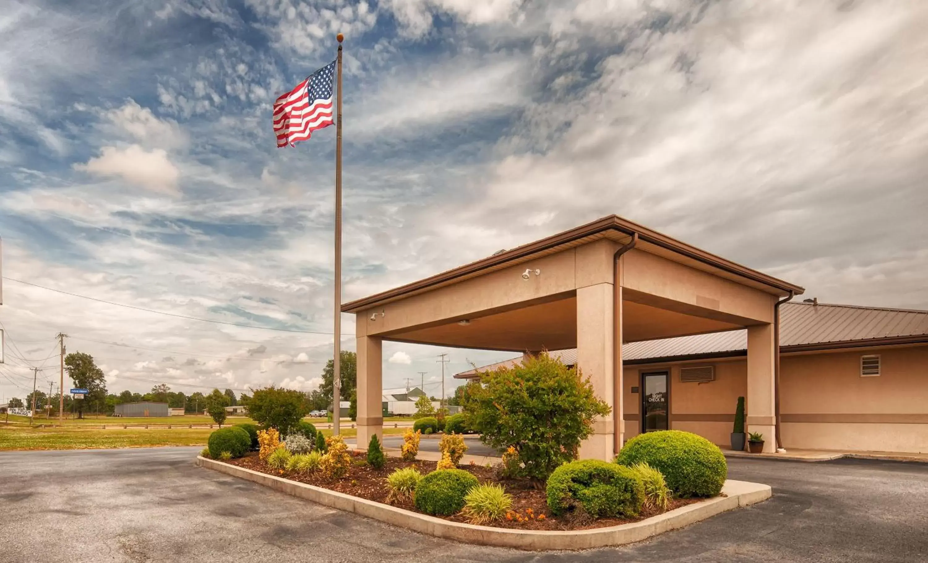 Facade/entrance, Property Building in Super 8 by Wyndham McGehee