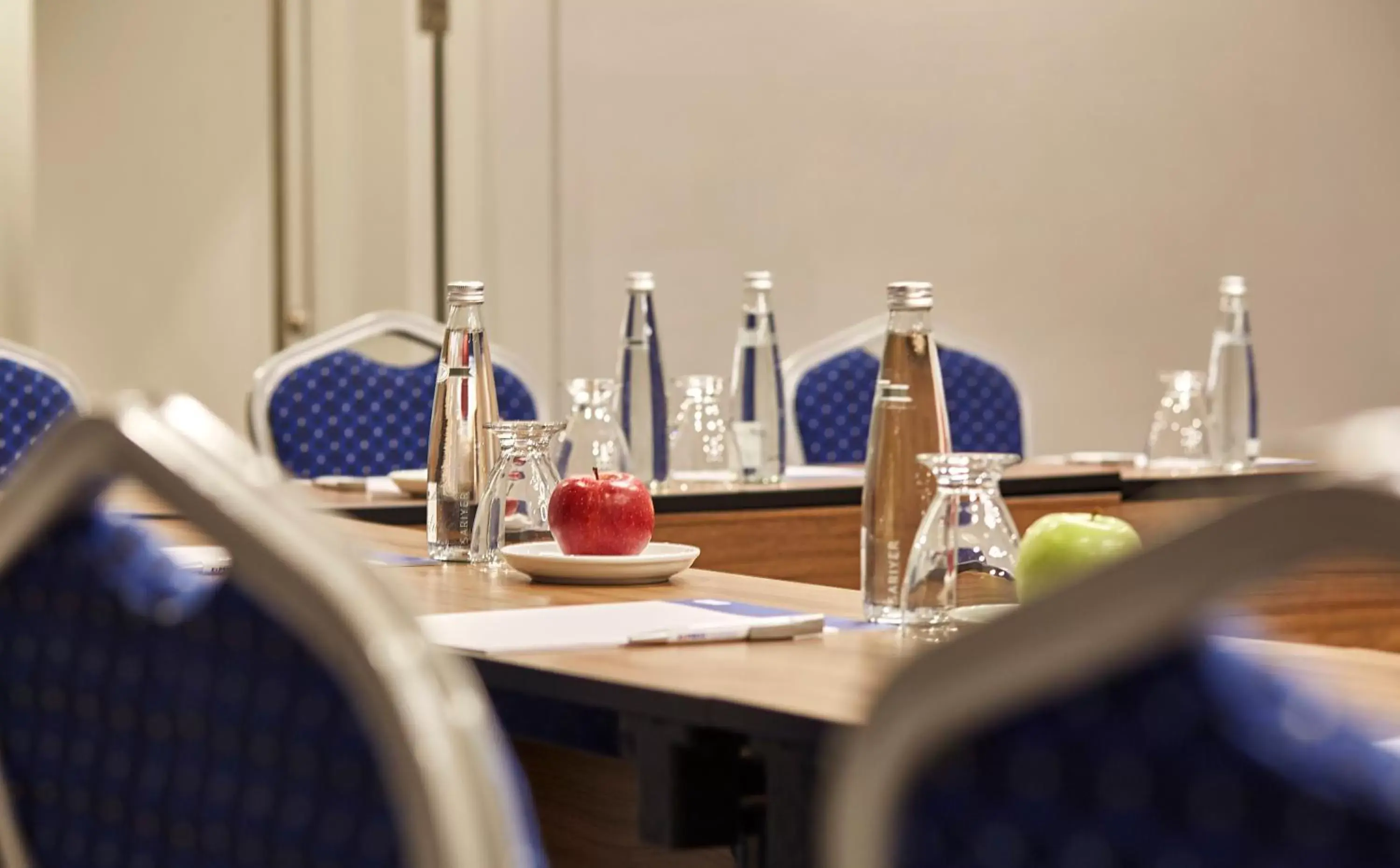 Meeting/conference room, Restaurant/Places to Eat in Holiday Inn Express - Istanbul - Atakoy Metro, an IHG Hotel