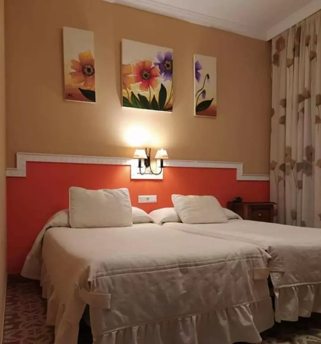 Bed in Hotel Sierra de Araceli Lucena